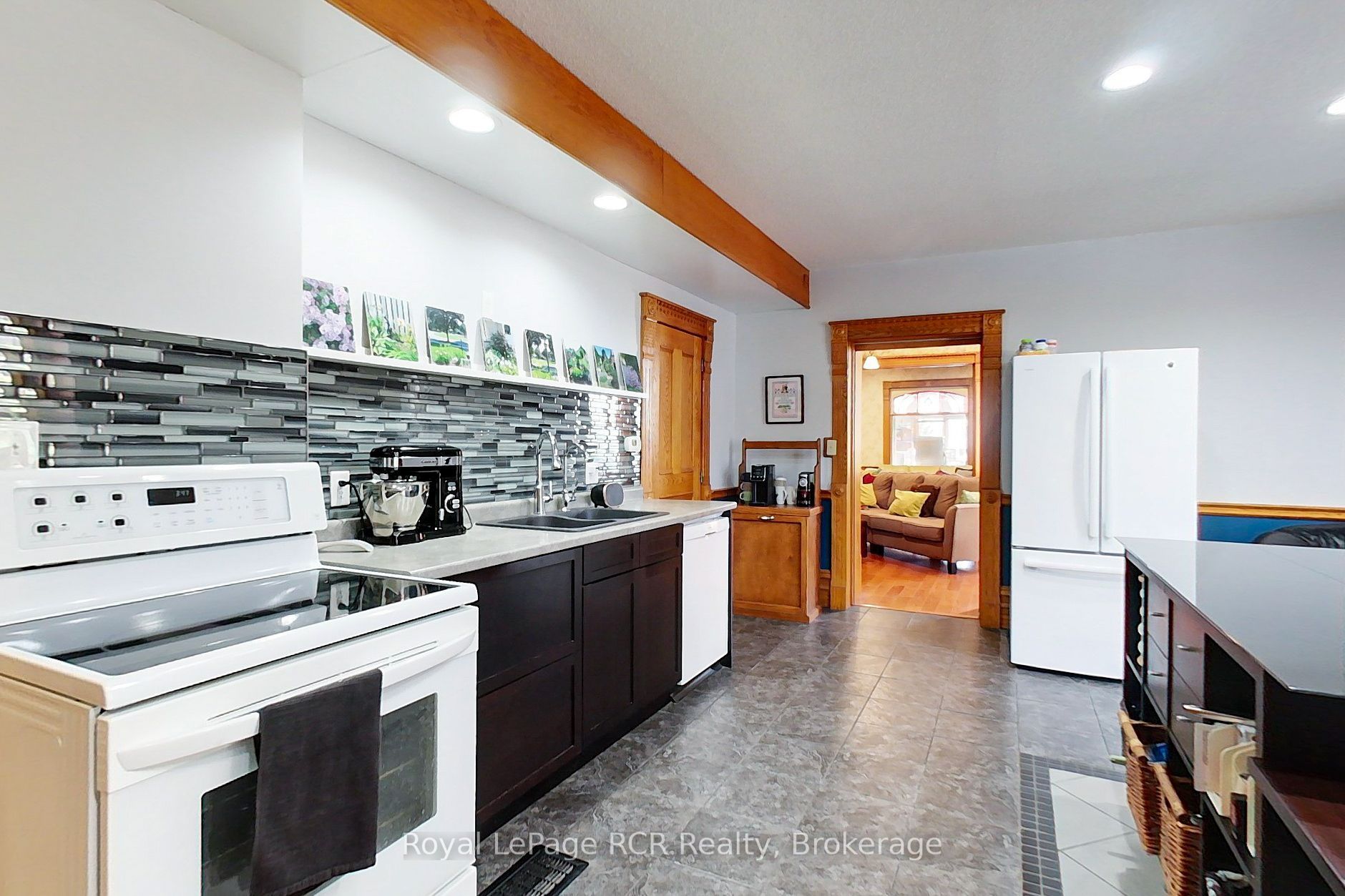 130 John Street Property Photo 11