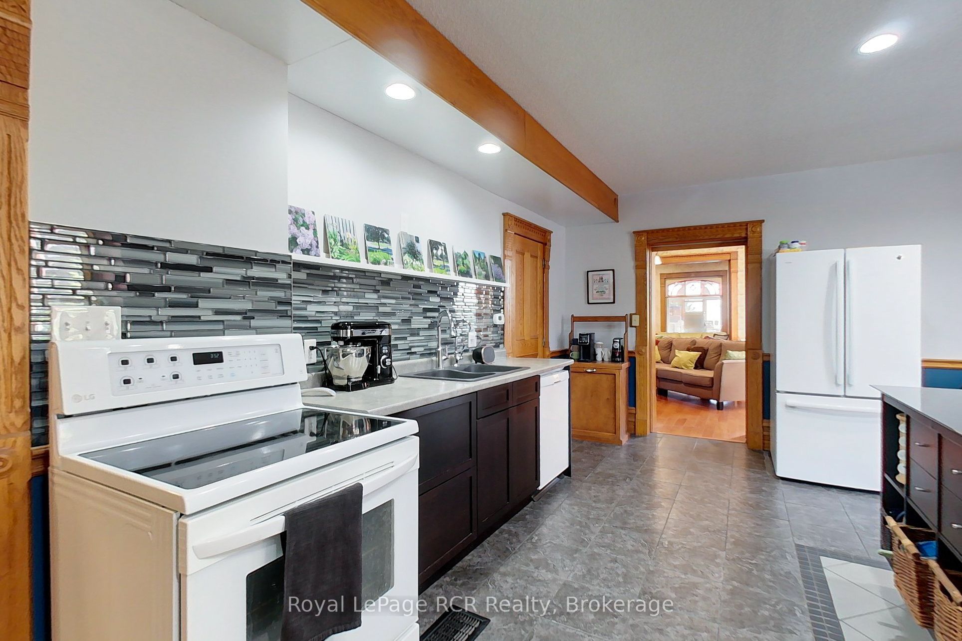 130 John Street Property Photo 14