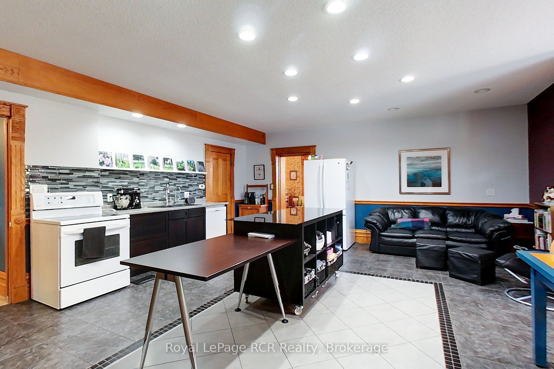 130 John Street Property Photo 15