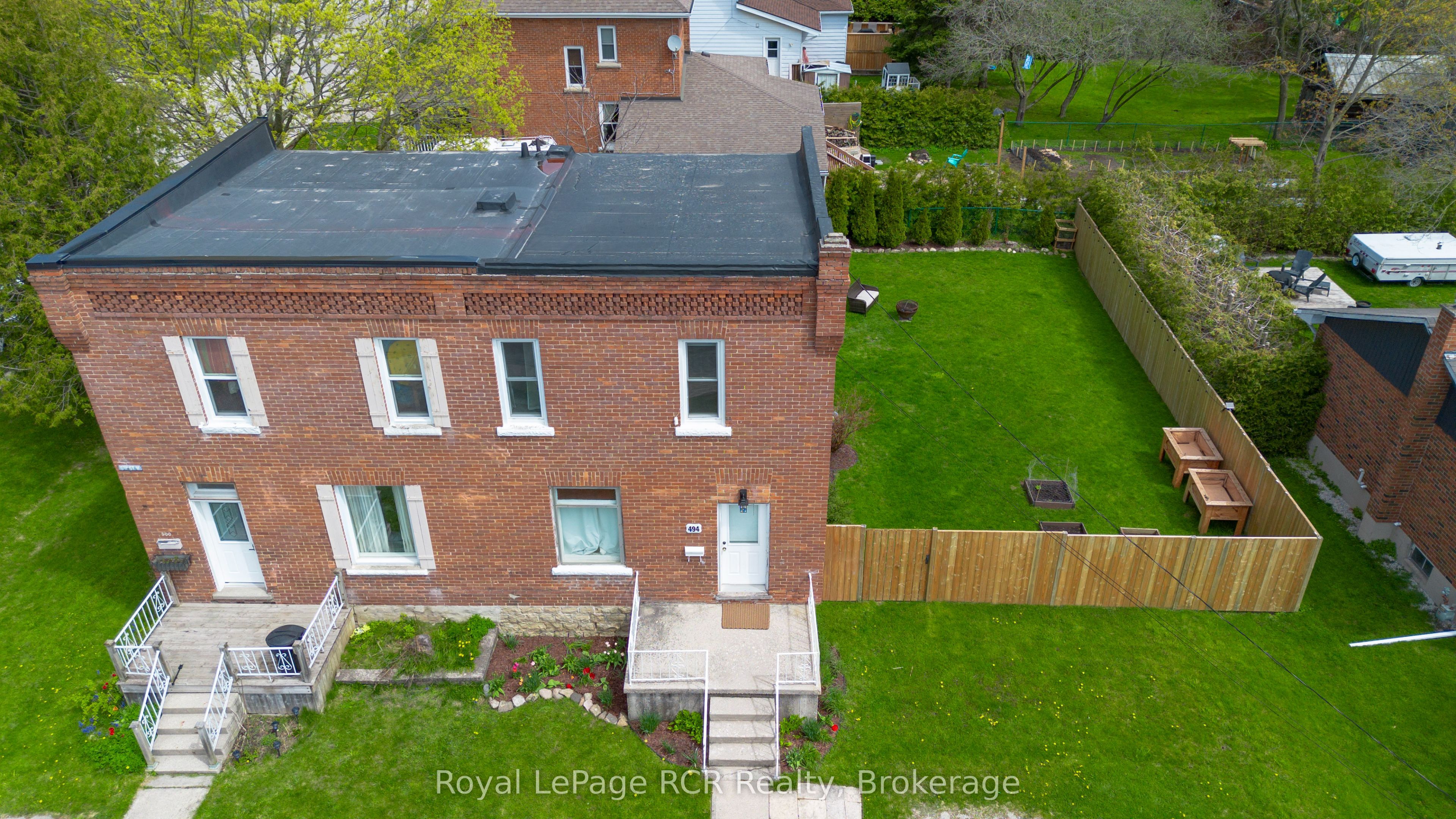 494 16th Street W Property Photo 2