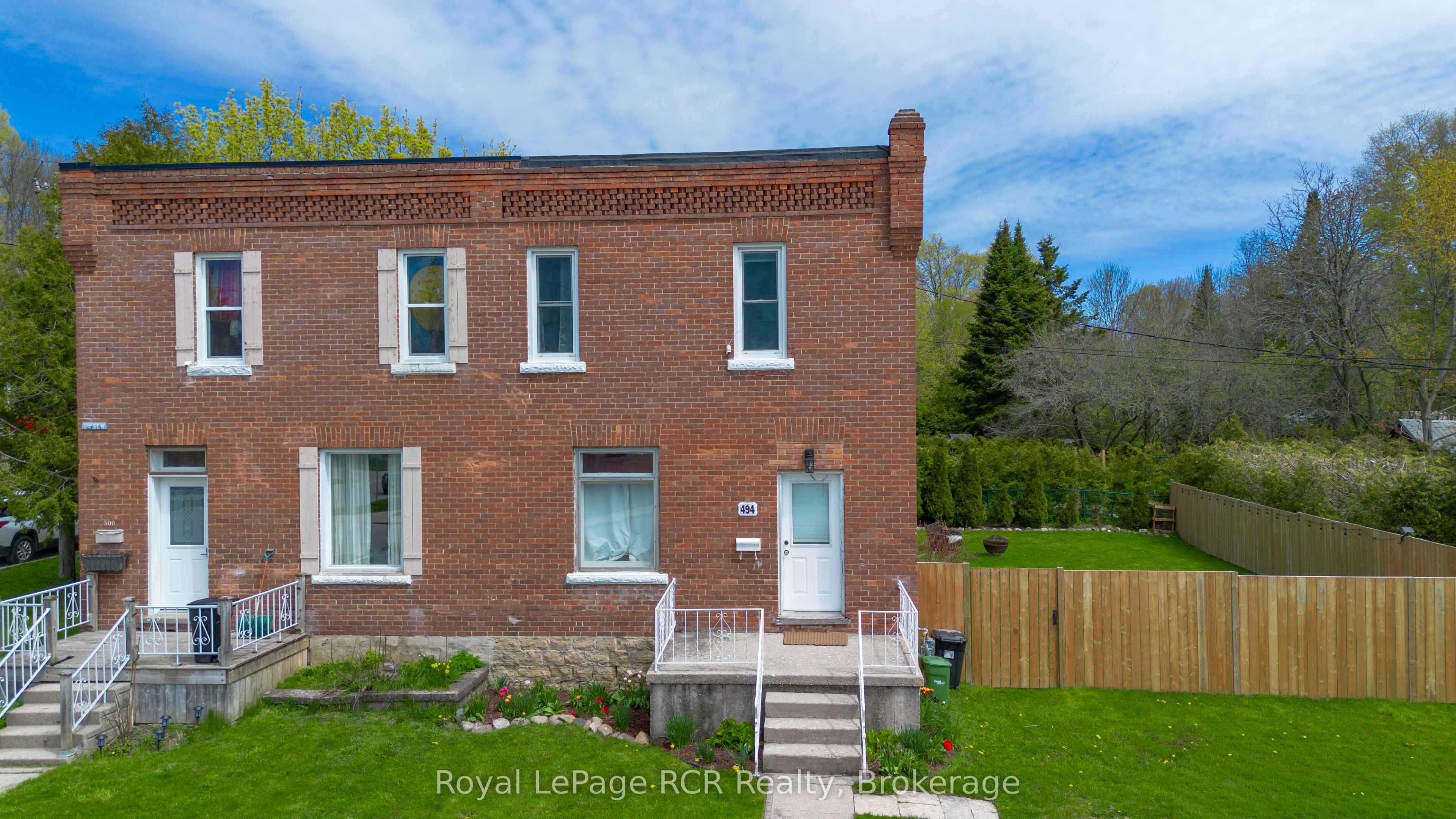 494 16th Street W Property Photo 3