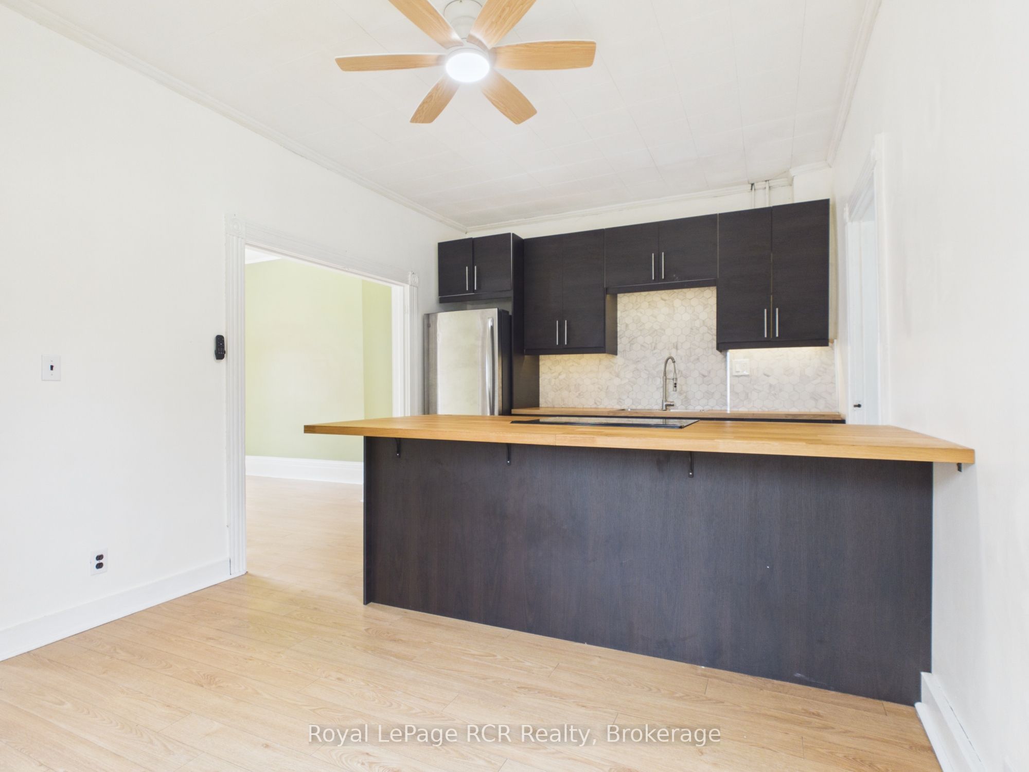 494 16th Street W Property Photo 8