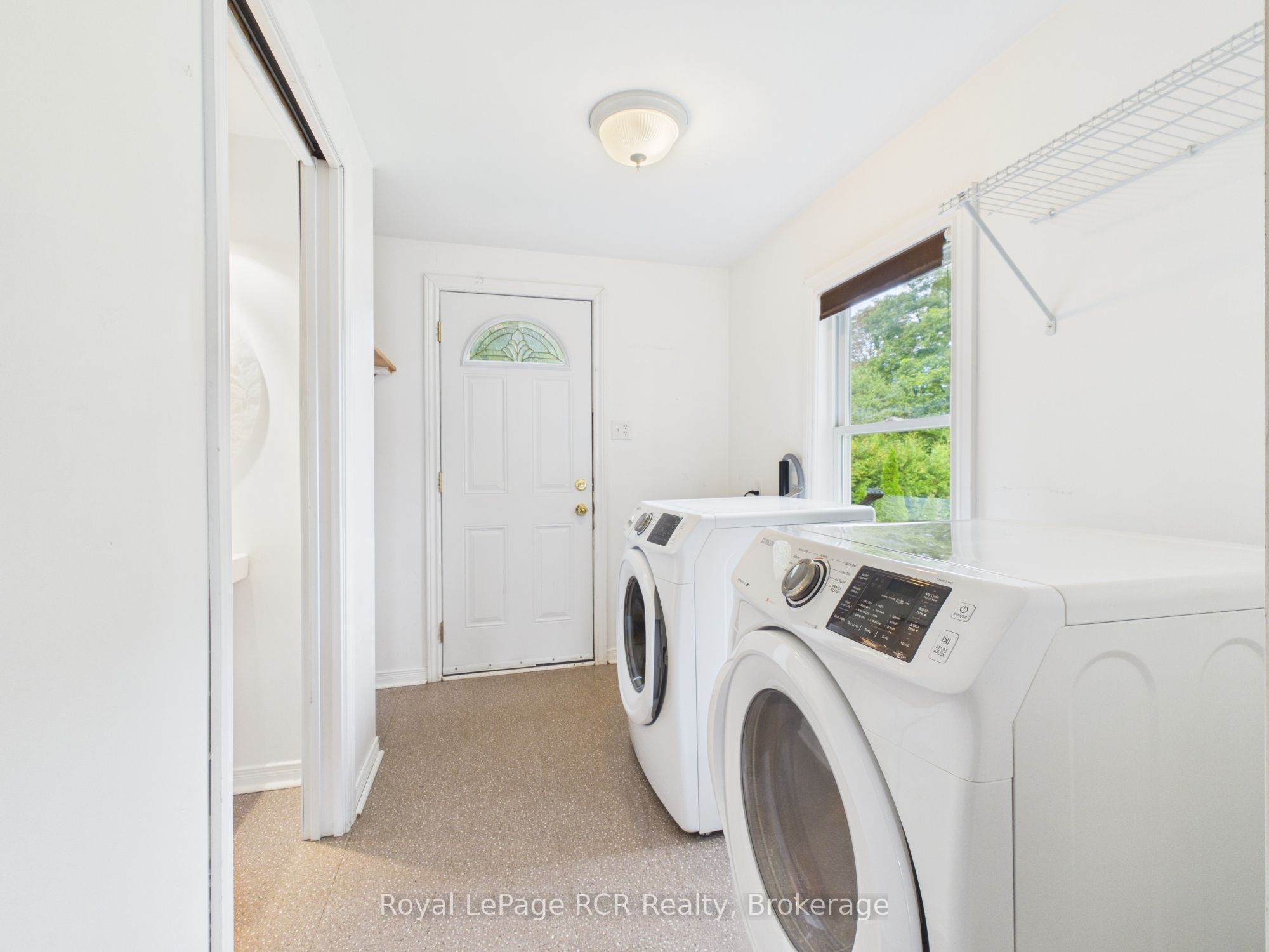 494 16th Street W Property Photo 10