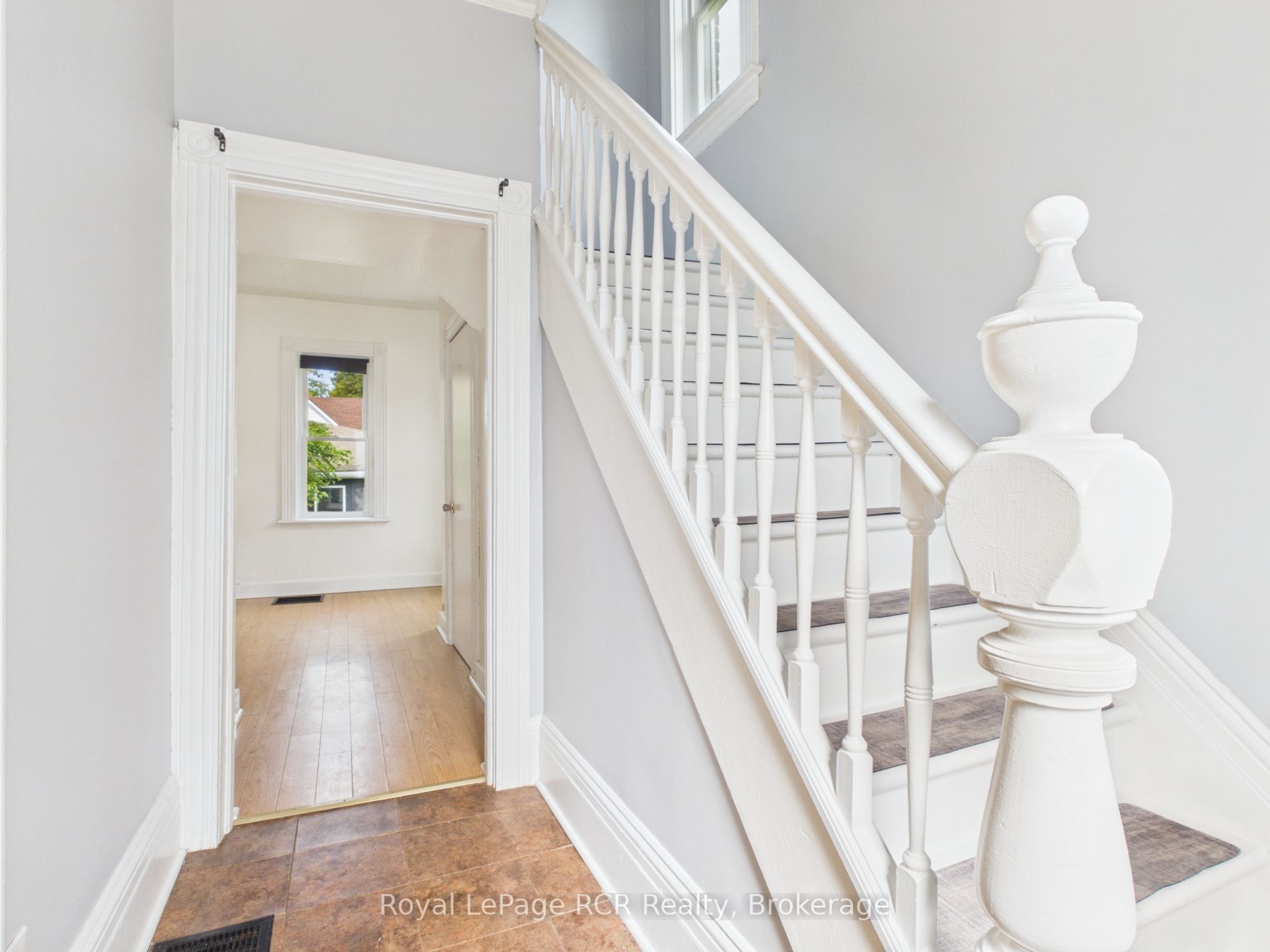 494 16th Street W Property Photo 13