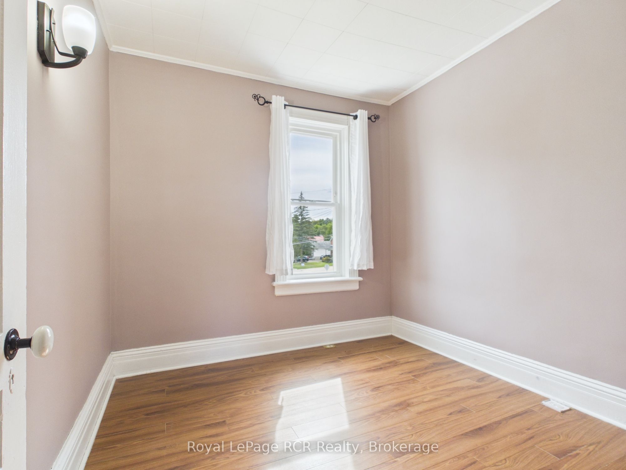 494 16th Street W Property Photo 16
