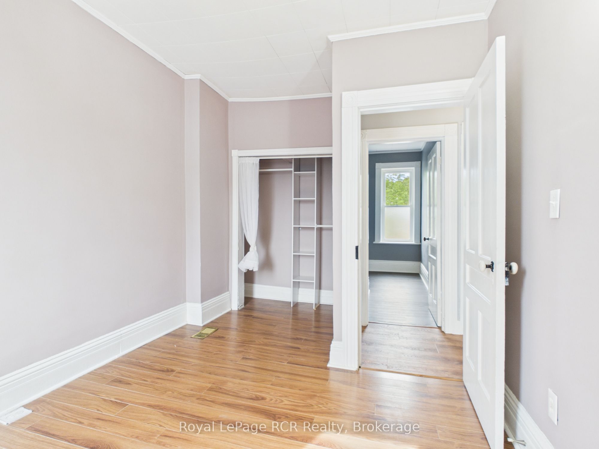 494 16th Street W Property Photo 17