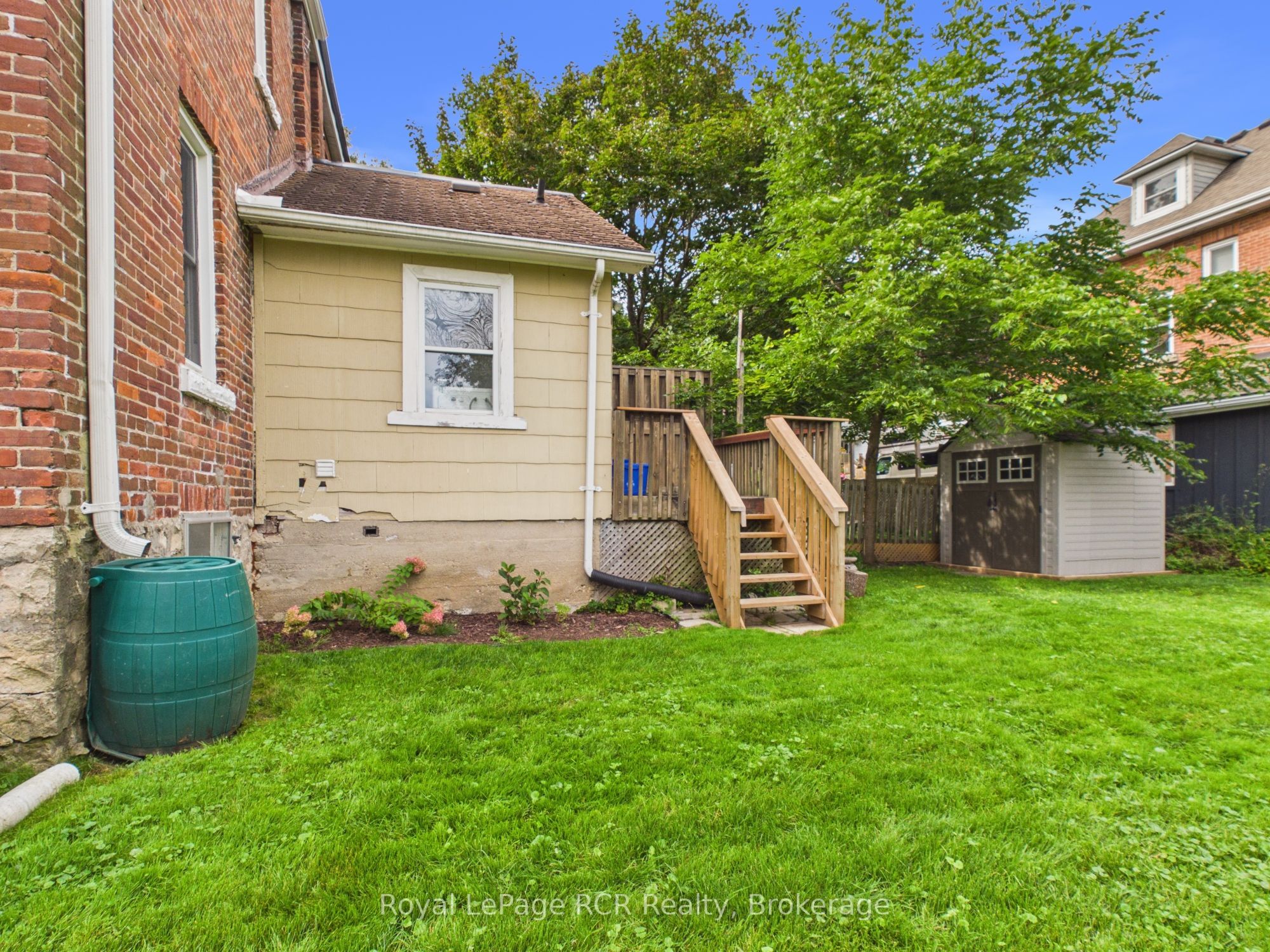494 16th Street W Property Photo 23