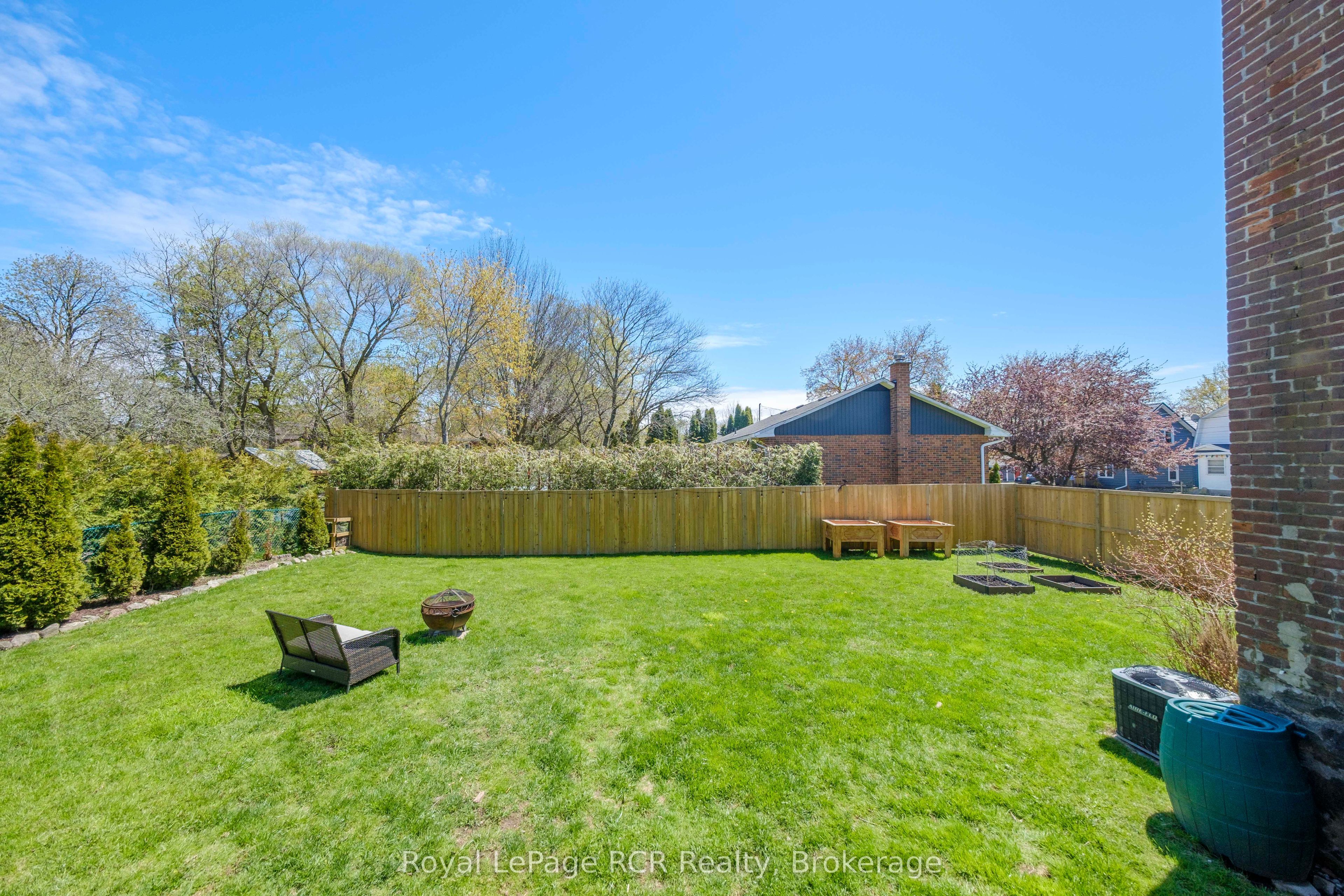 494 16th Street W Property Photo 26