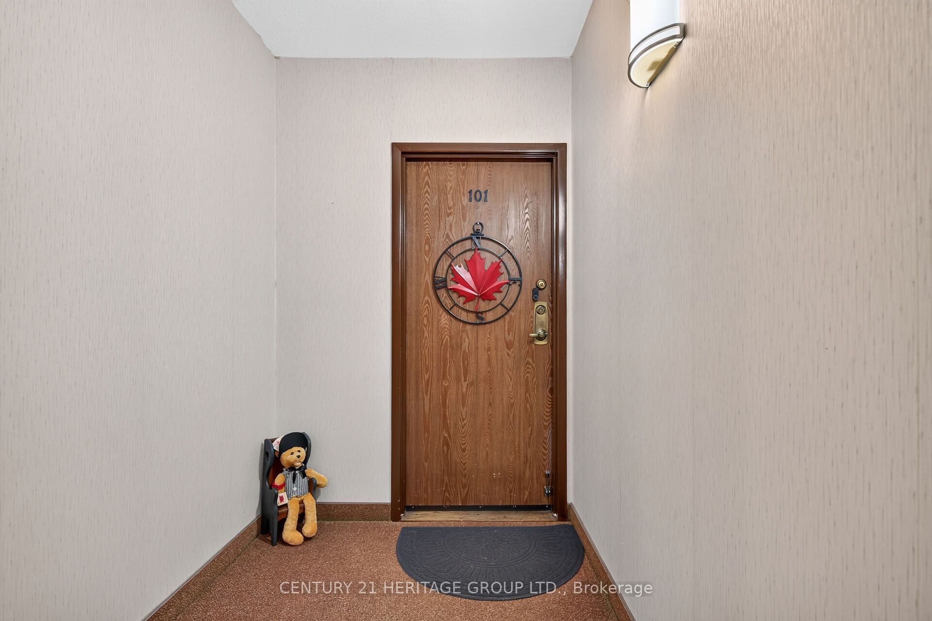 28 Robinson Street N 101 Property Photo 11