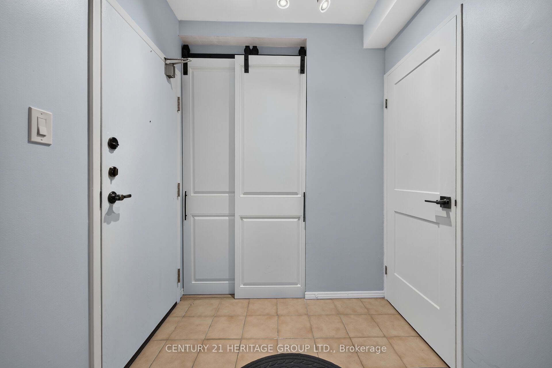 28 Robinson Street N 101 Property Photo 15