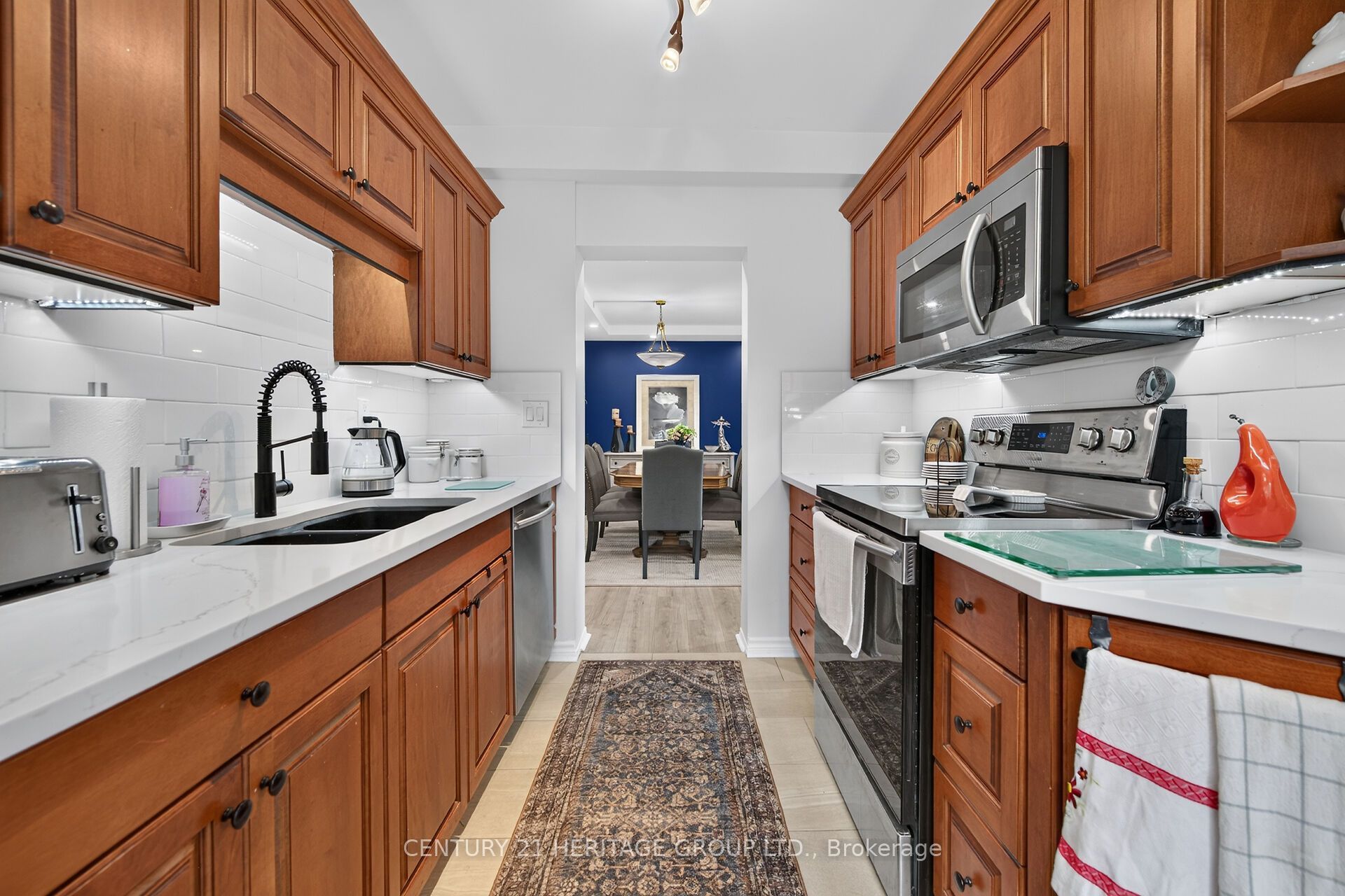 28 Robinson Street N 101 Property Photo 34