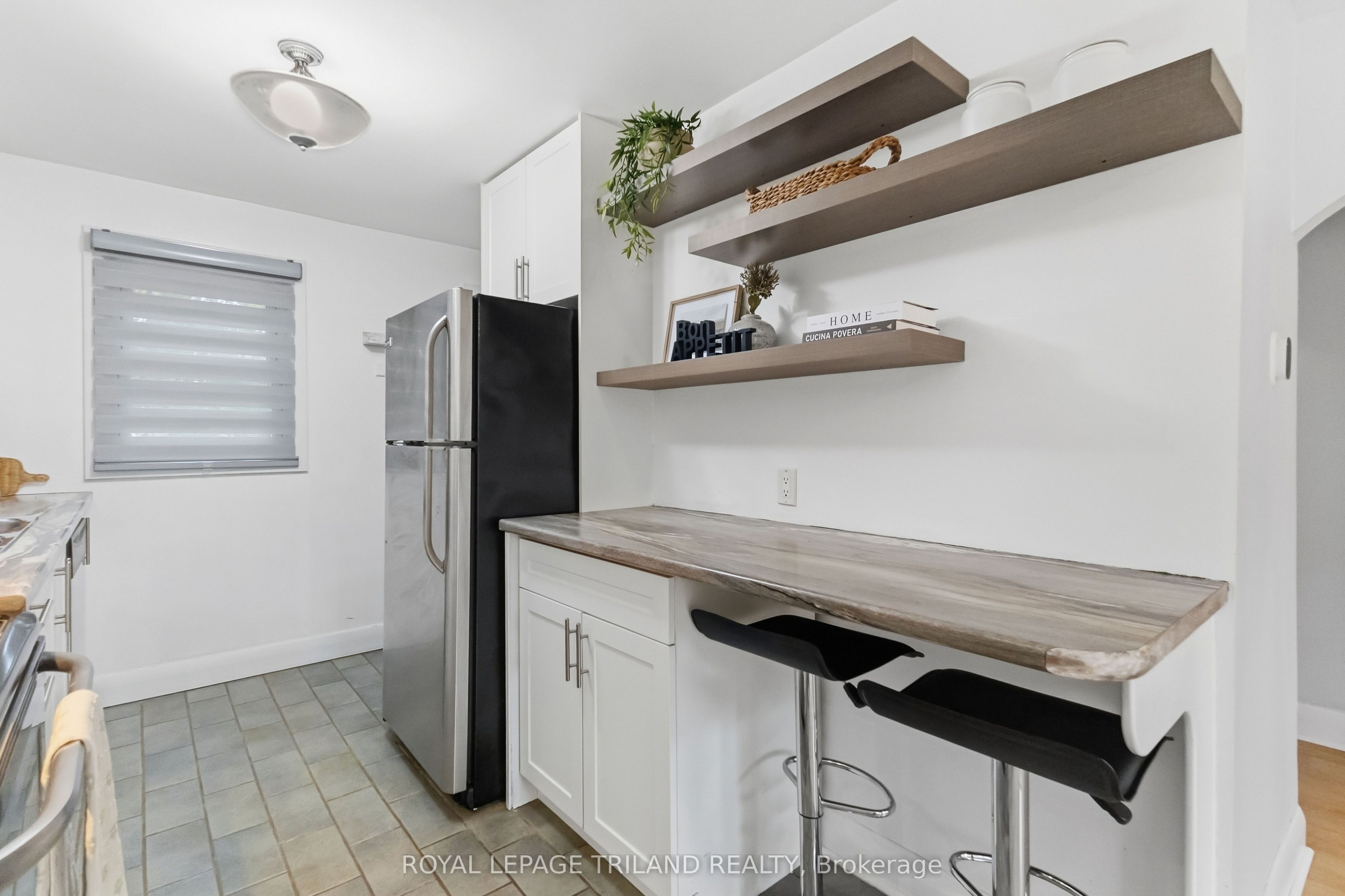 1628 Churchill Avenue Property Photo 17