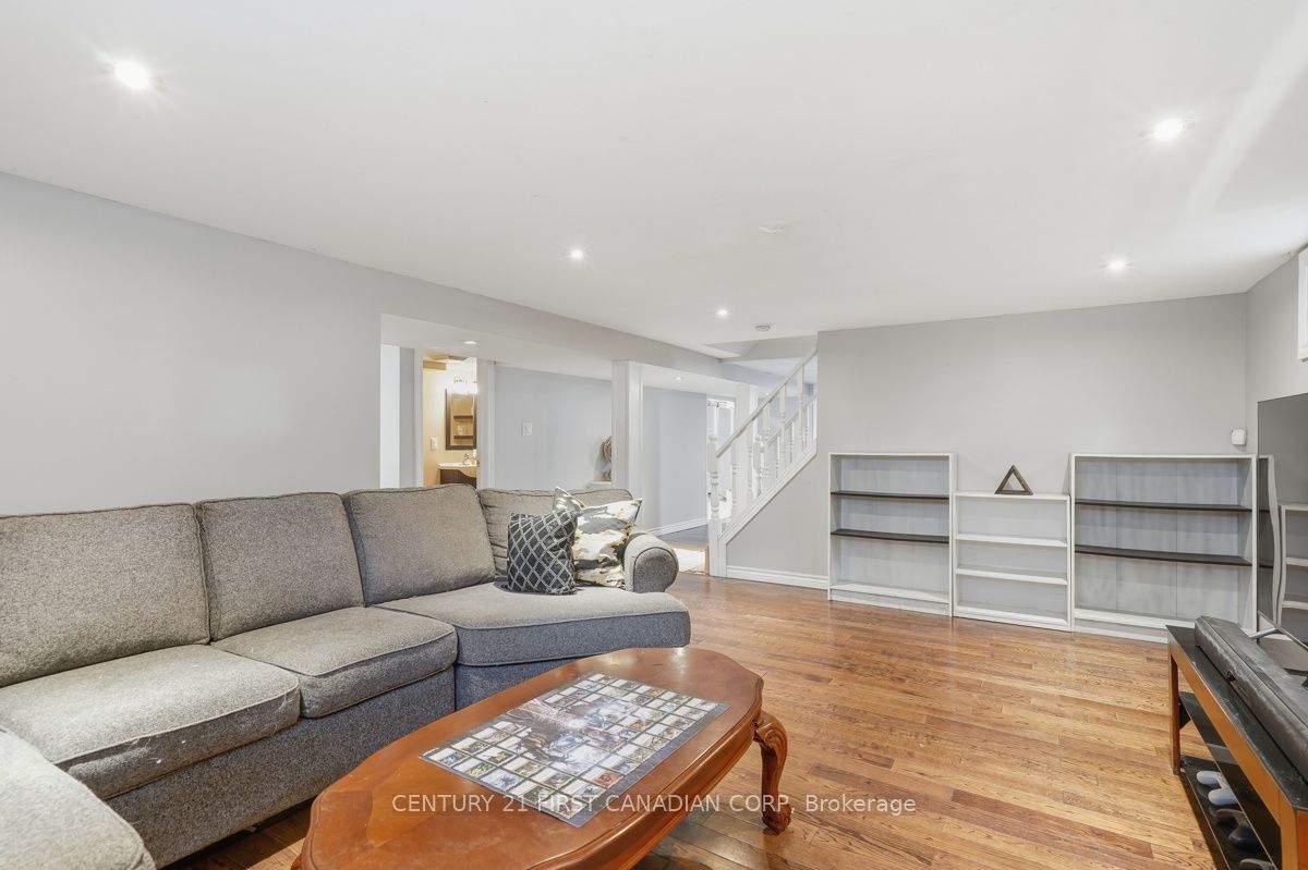 283 Spruce Street Property Photo 22