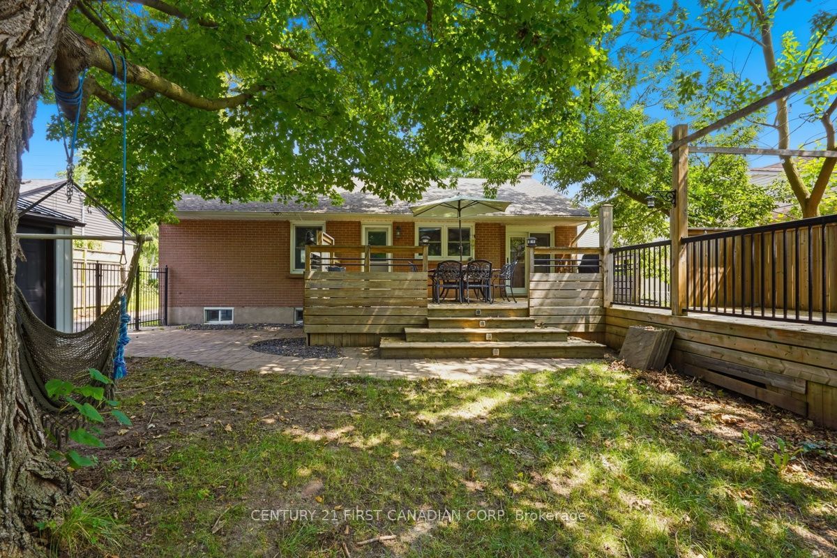 283 Spruce Street Property Photo 36