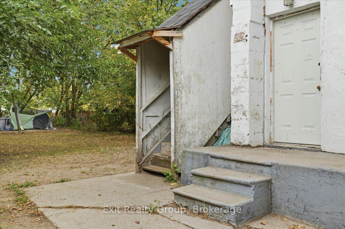 167 Marmora Street Property Photo 36