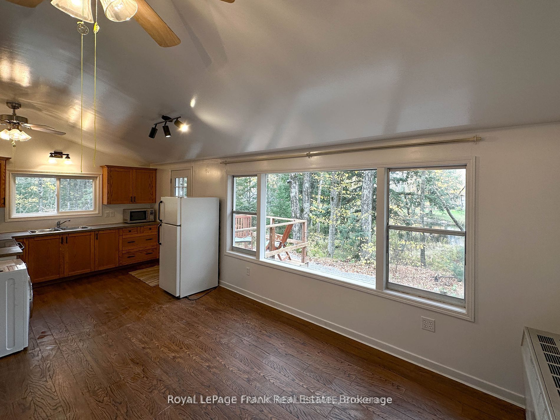 292 Edwina Drive Property Photo 14