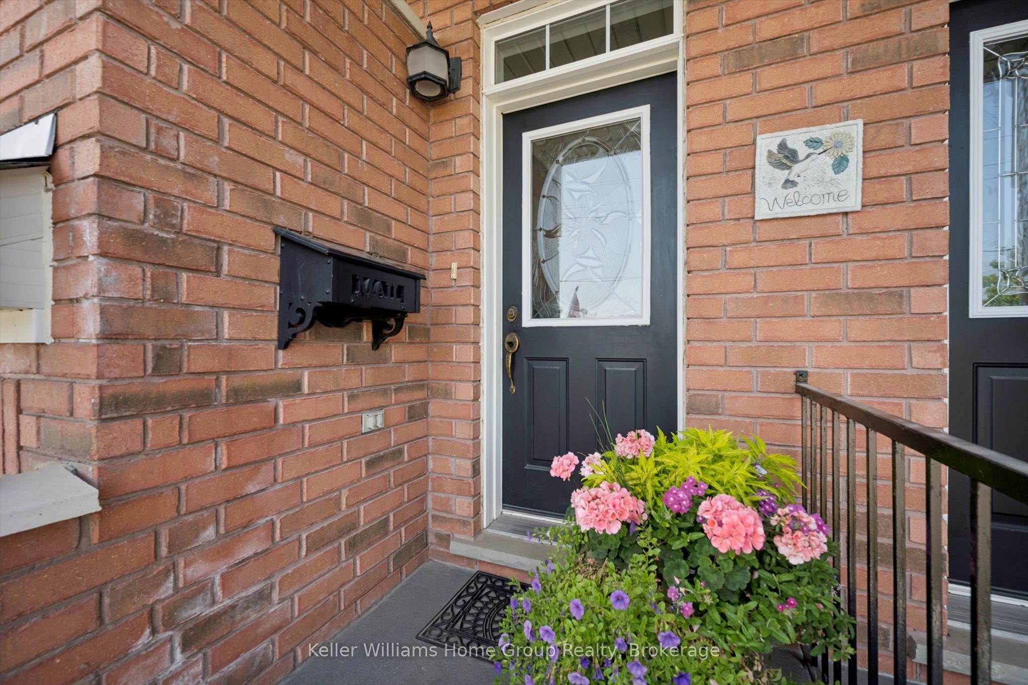 487 St Andrew Street E Property Photo 3
