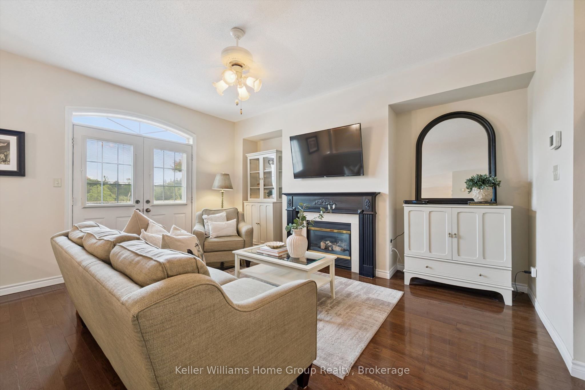 487 St Andrew Street E Property Photo 6