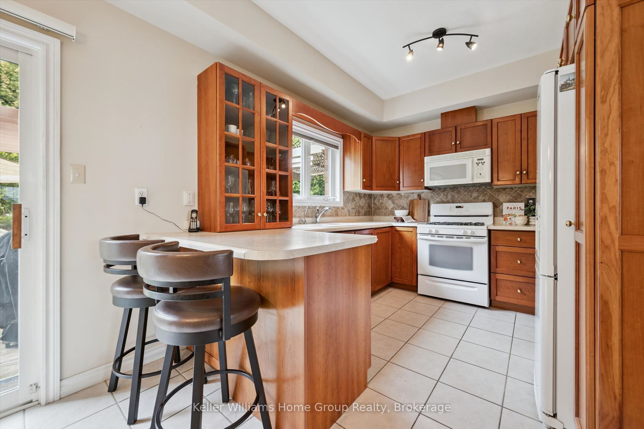 487 St Andrew Street E Property Photo 14