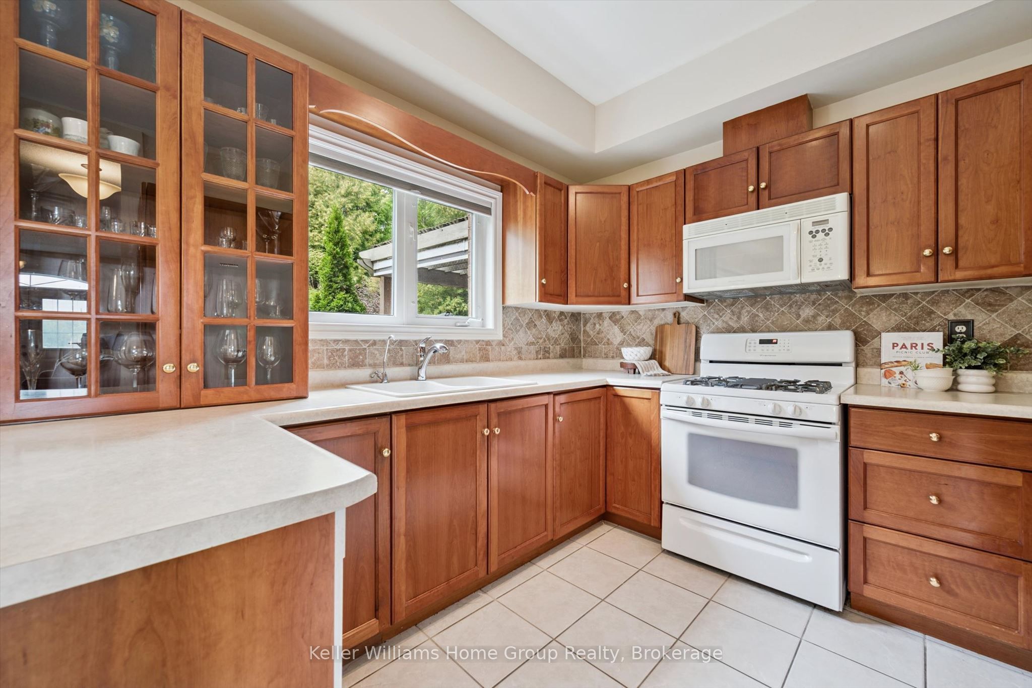 487 St Andrew Street E Property Photo 15