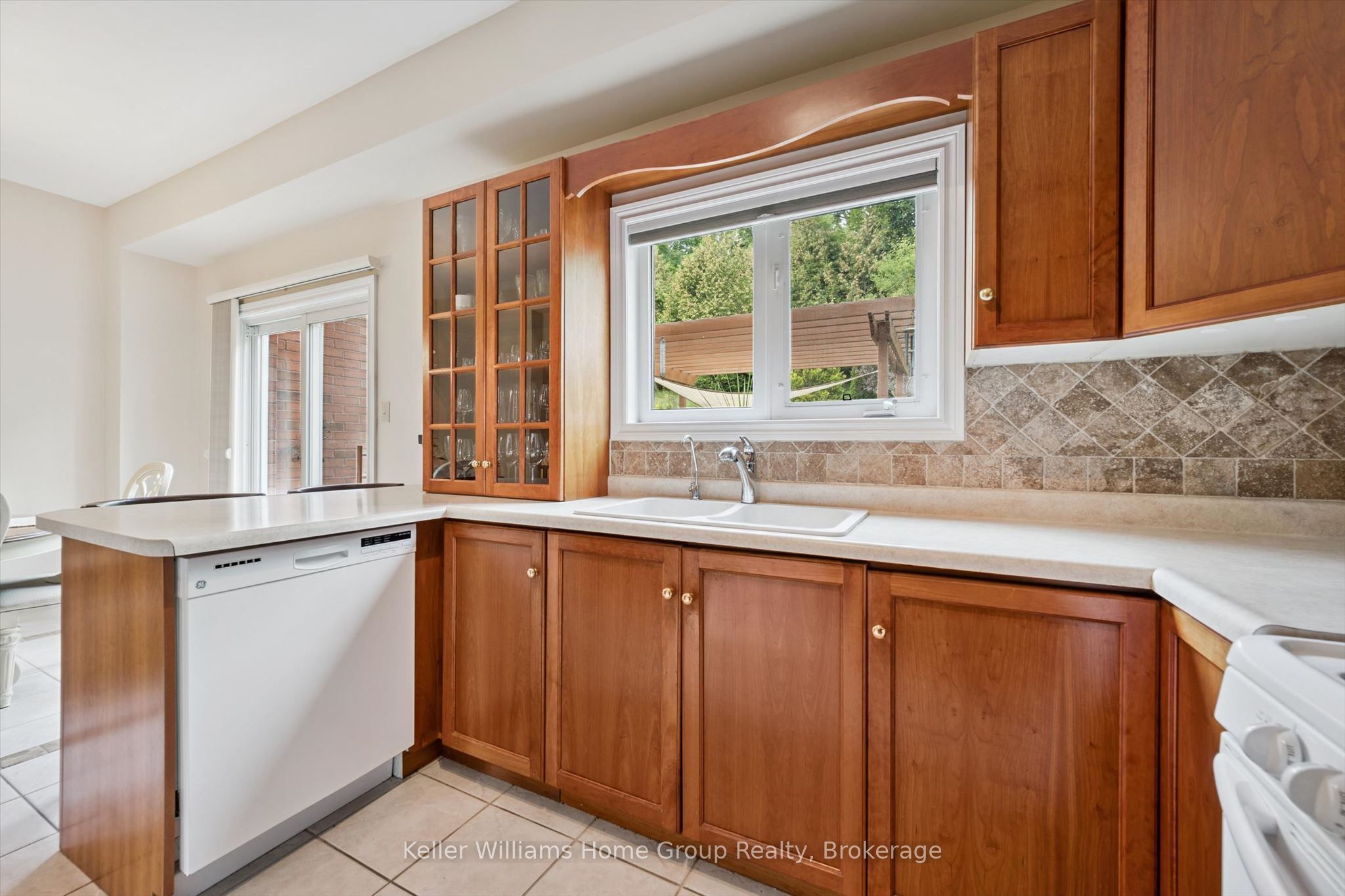 487 St Andrew Street E Property Photo 16