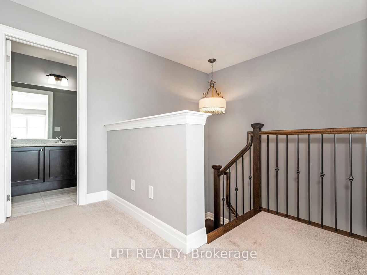 1 Dorchester Boulevard S Property Photo 32