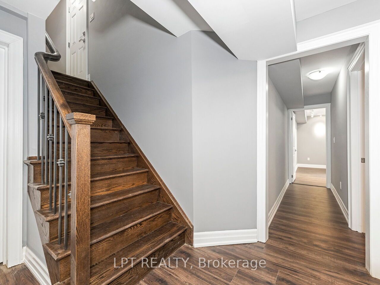 1 Dorchester Boulevard S Property Photo 43