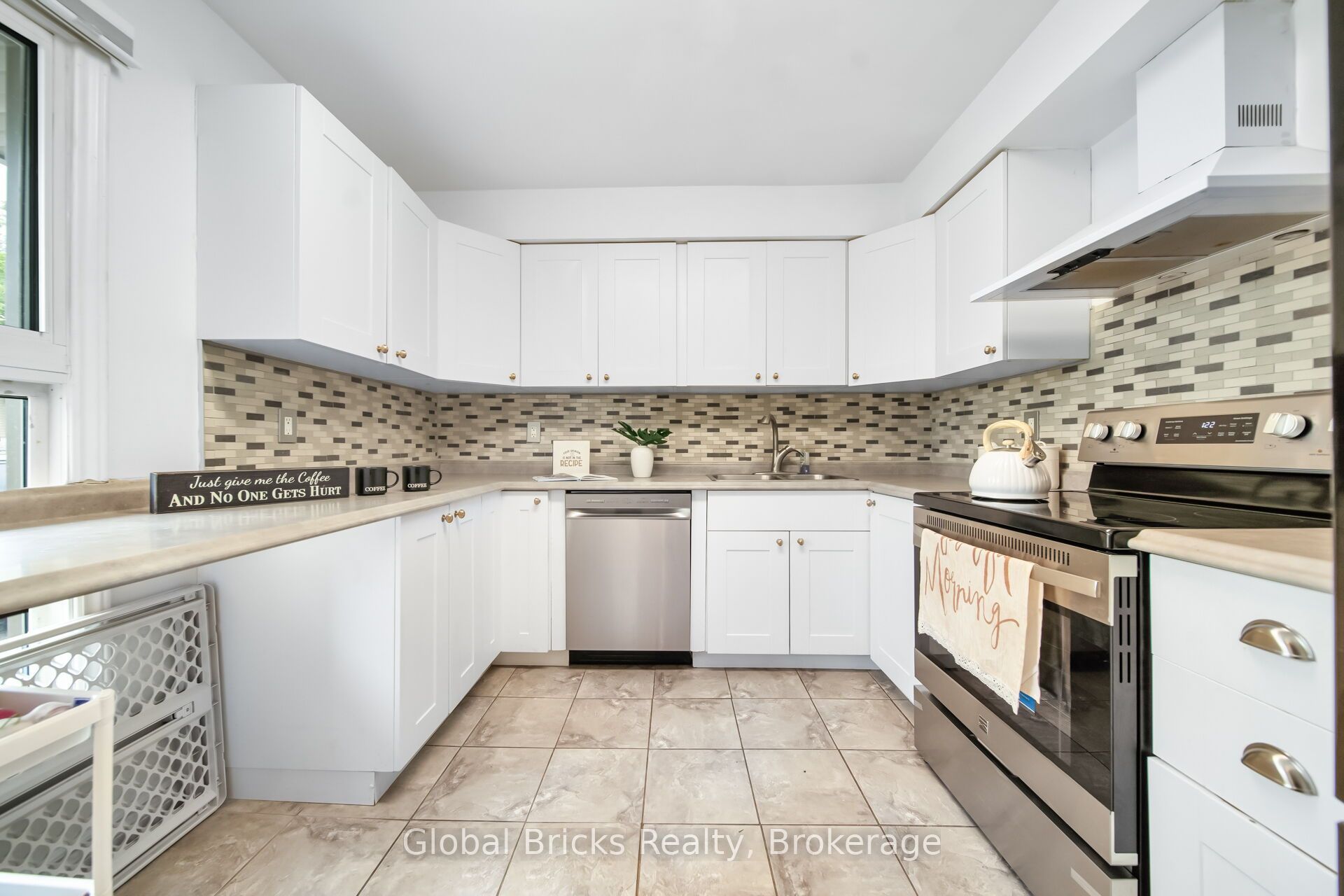 15 Green Valley Drive 27 Property Photo 10
