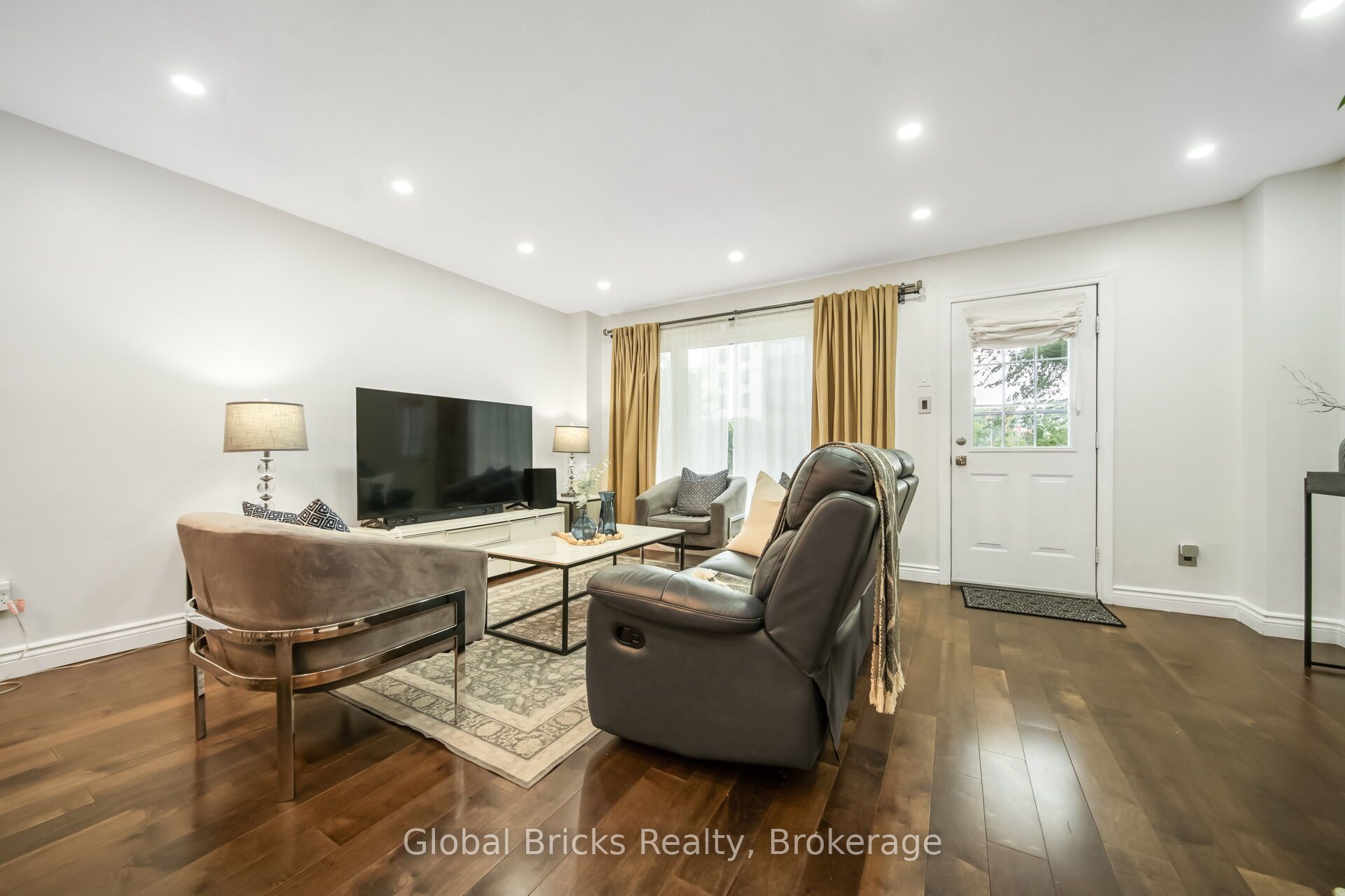 15 Green Valley Drive 27 Property Photo 17