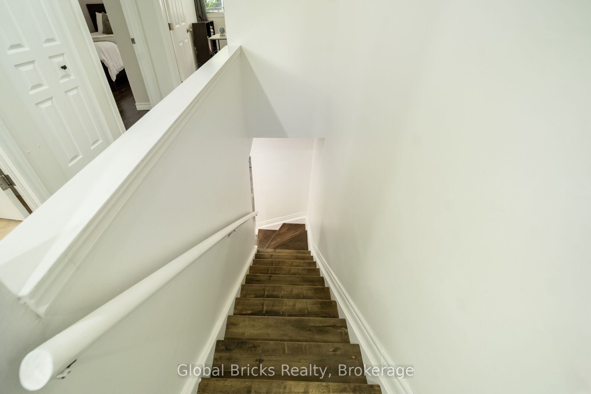 15 Green Valley Drive 27 Property Photo 35