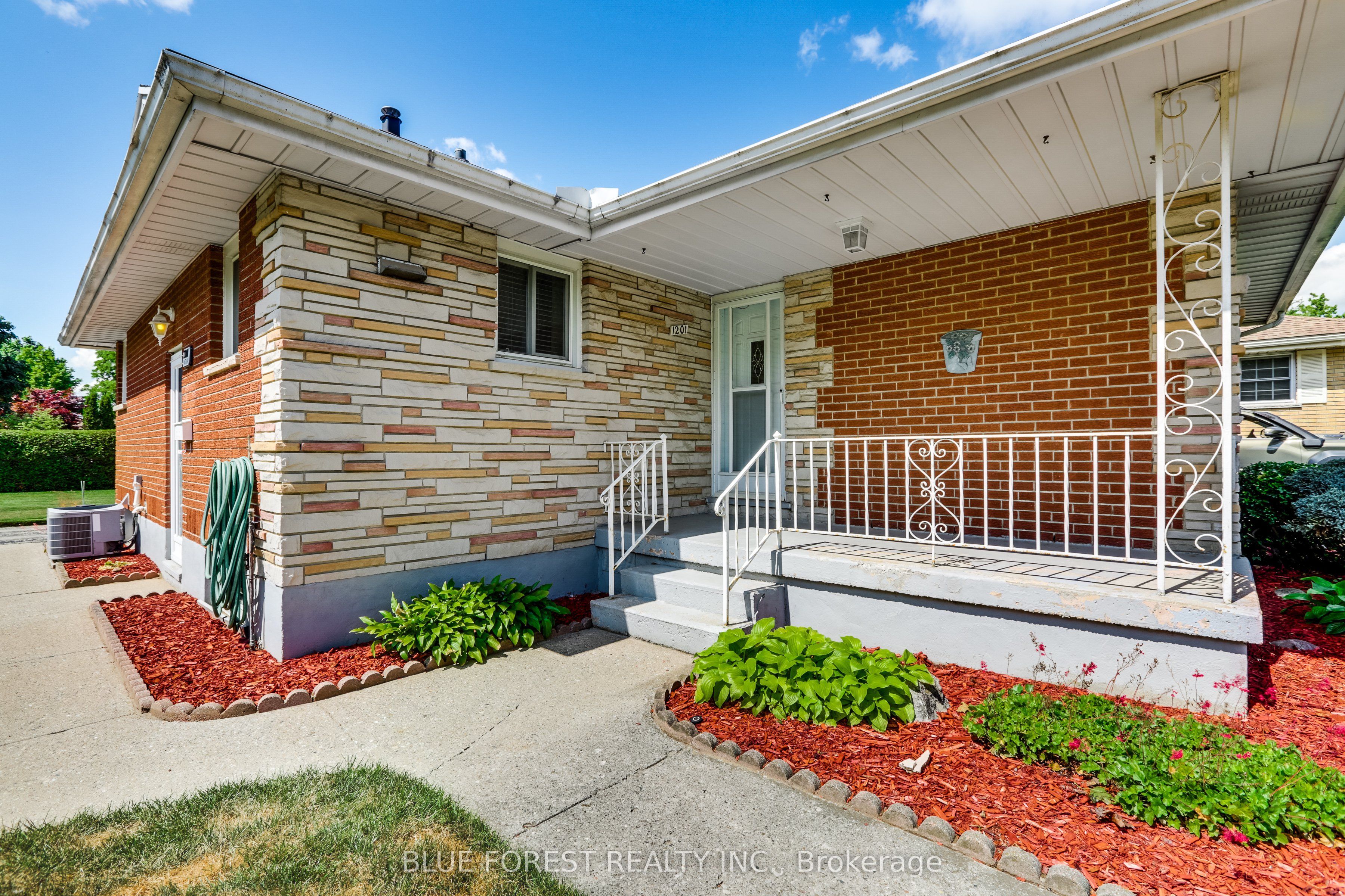 1201 Patann Drive N Property Photo 1
