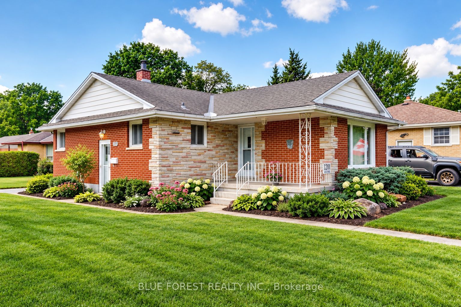 1201 Patann Drive N Property Photo 2