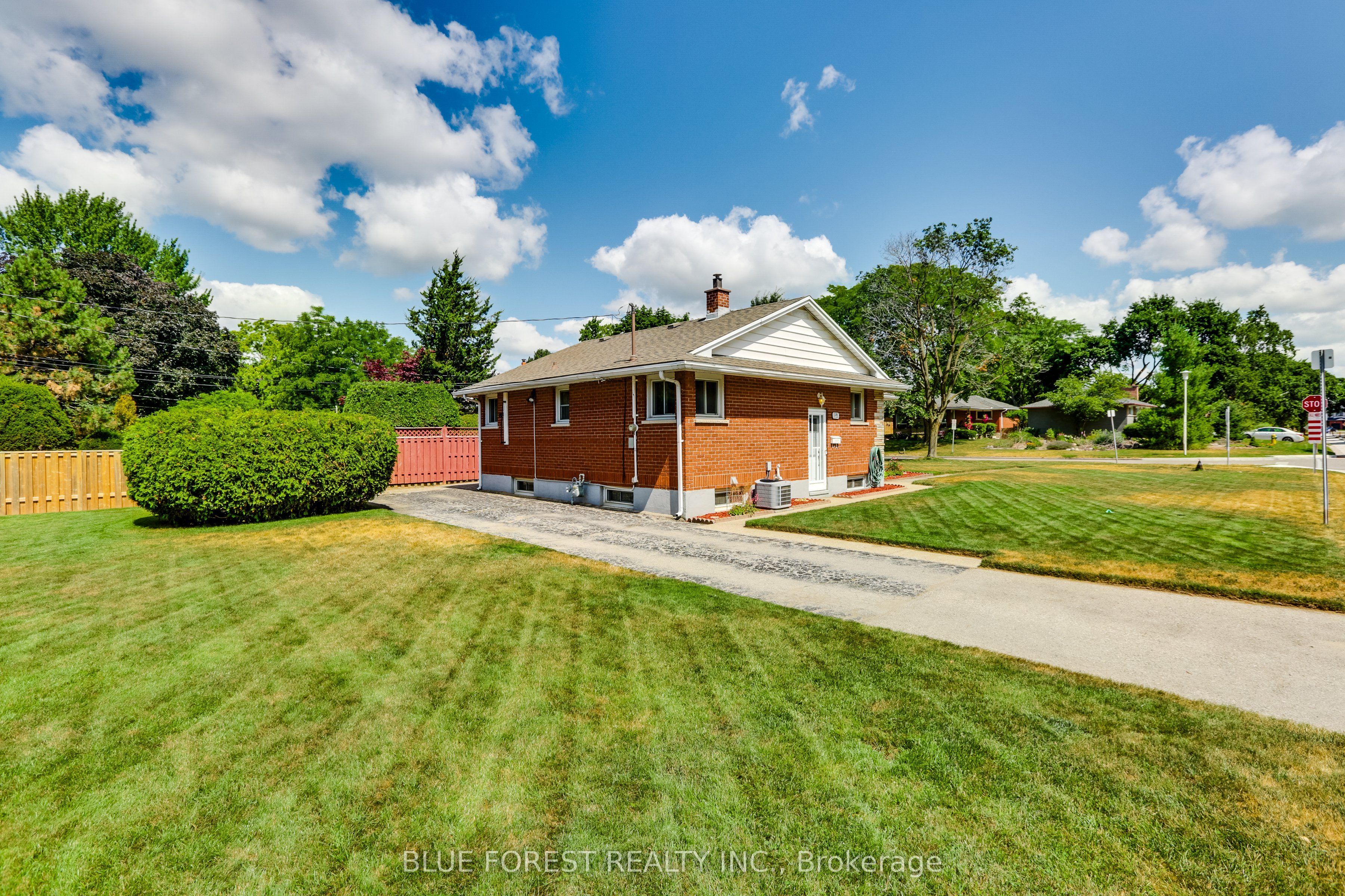 1201 Patann Drive N Property Photo 3