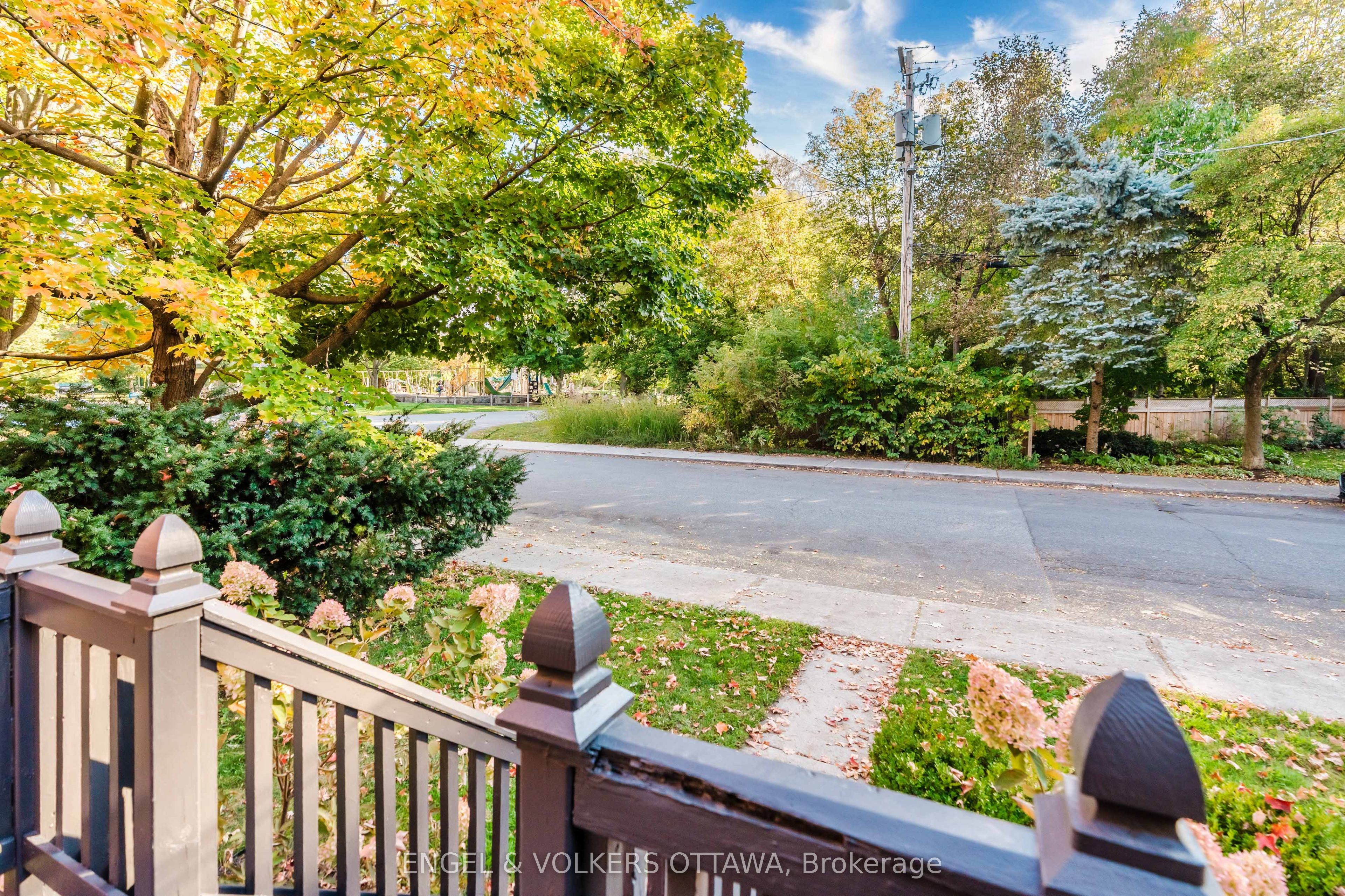 198 Stanley Avenue Property Photo 3