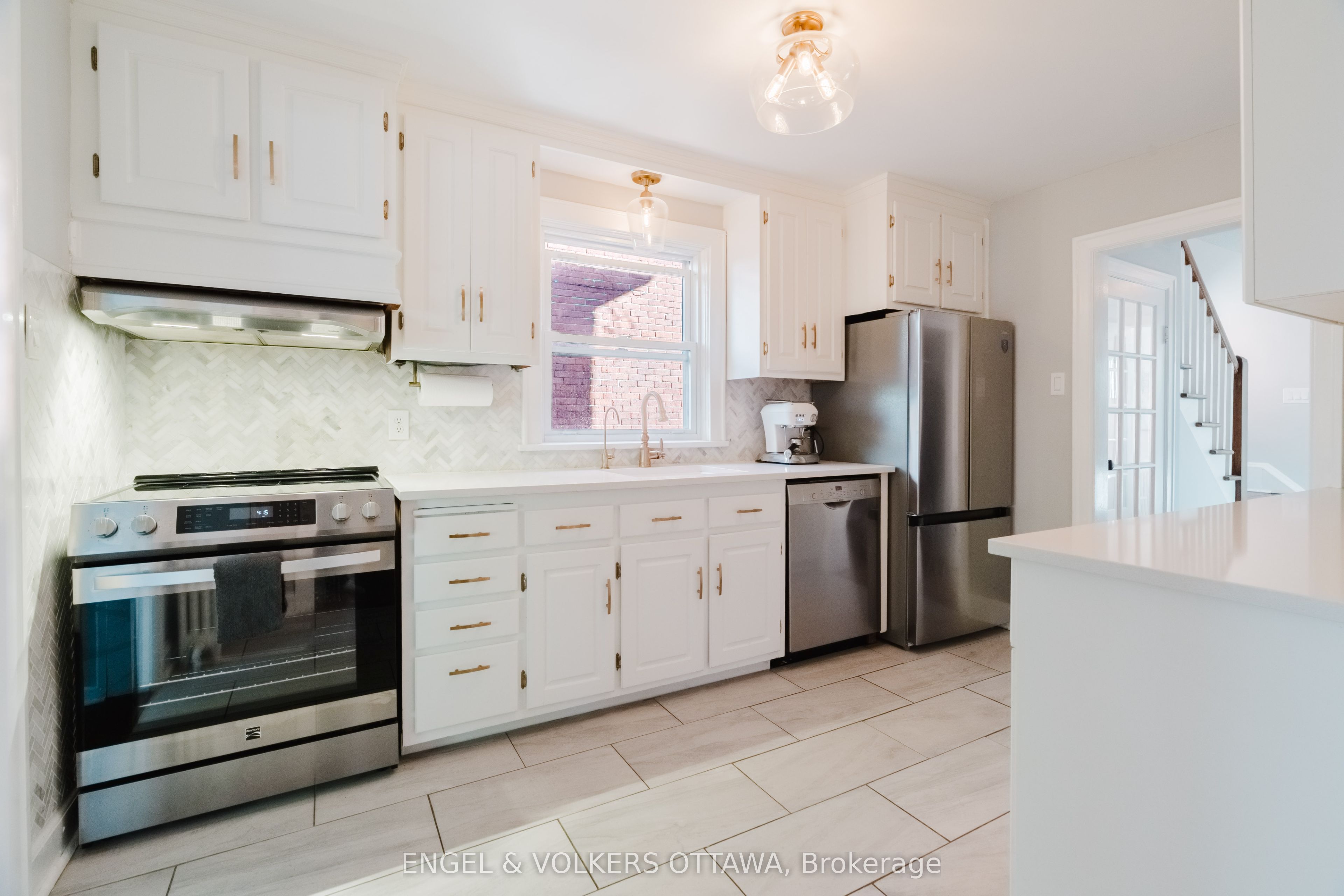 198 Stanley Avenue Property Photo 19