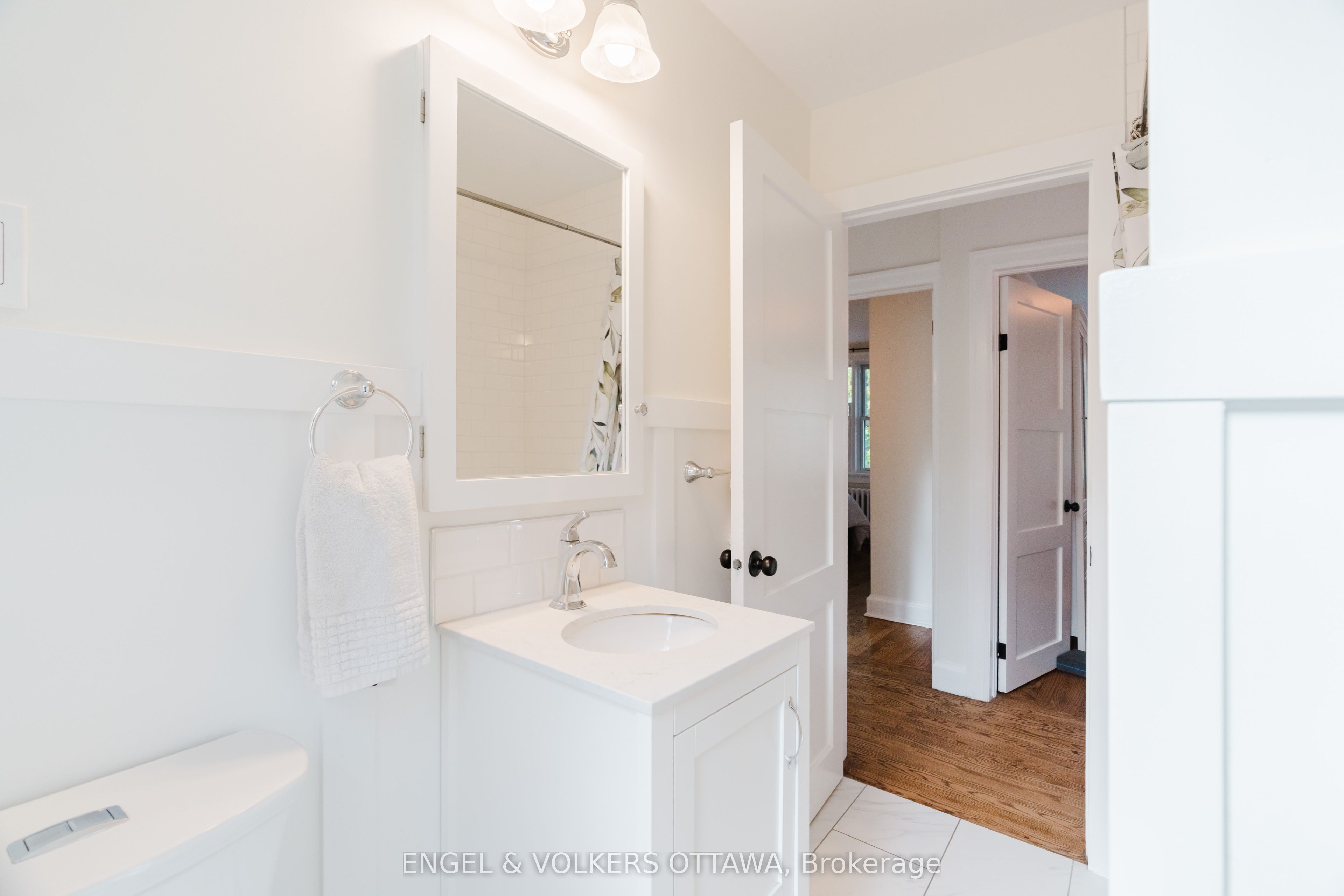 198 Stanley Avenue Property Photo 28