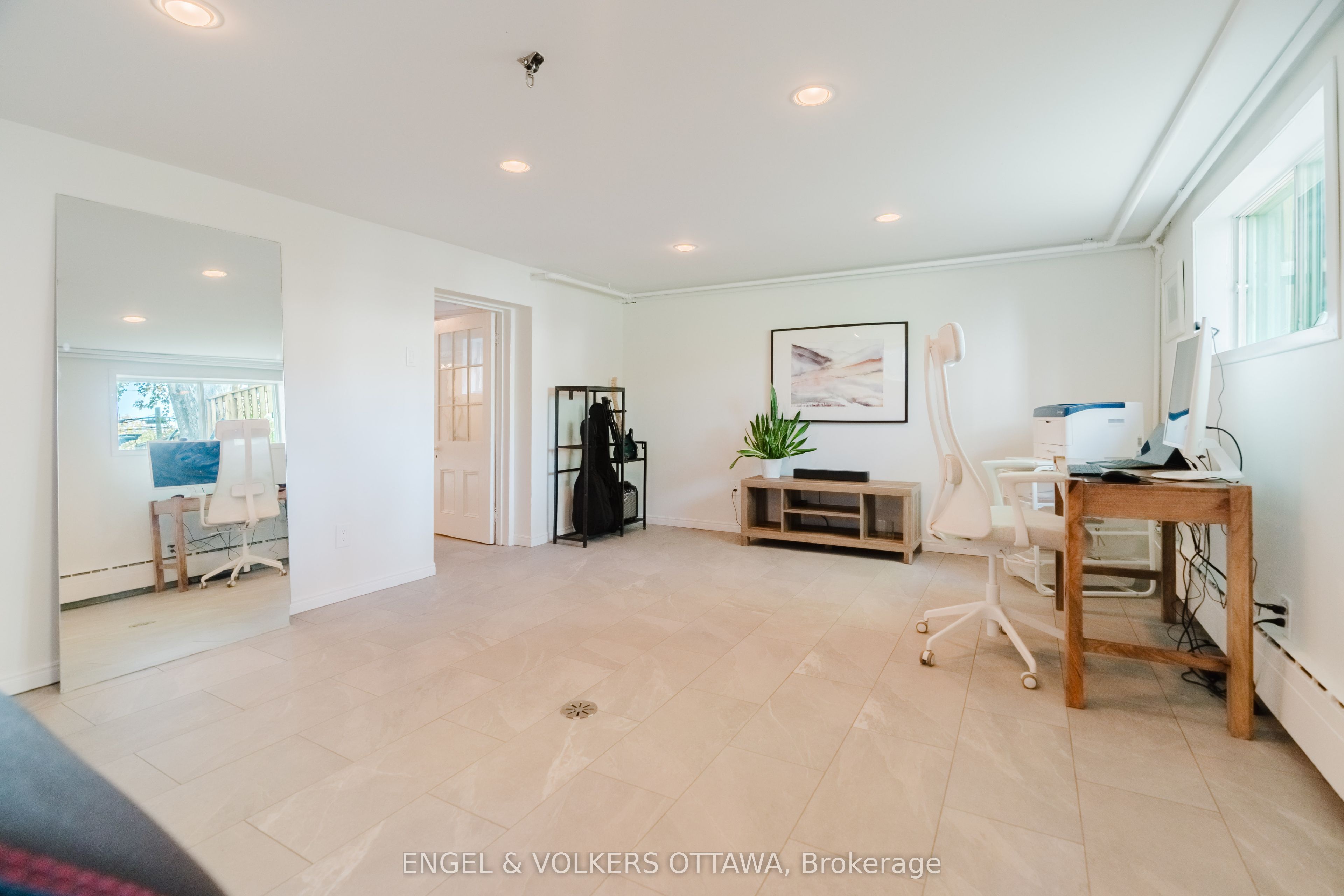 198 Stanley Avenue Property Photo 40