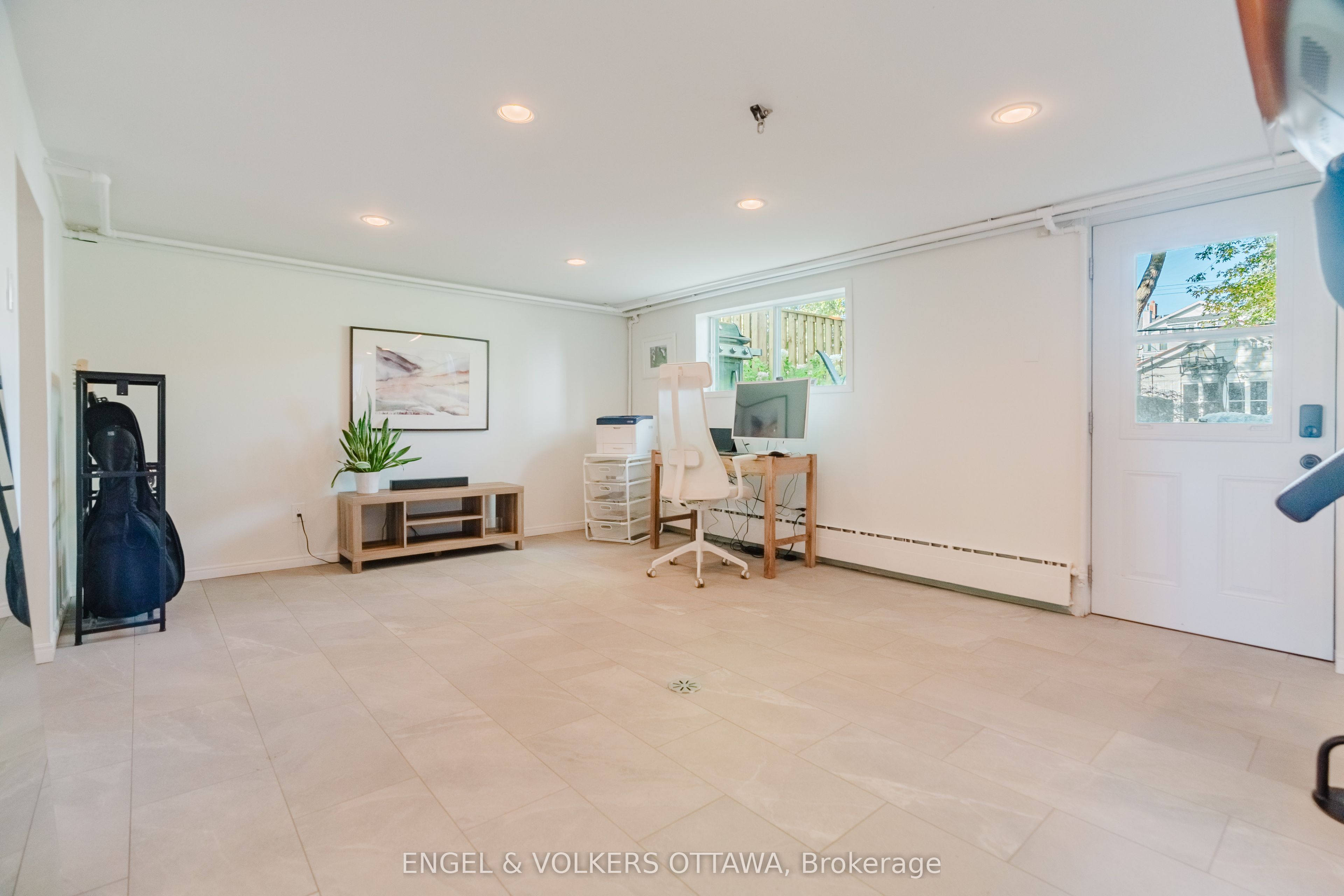 198 Stanley Avenue Property Photo 41