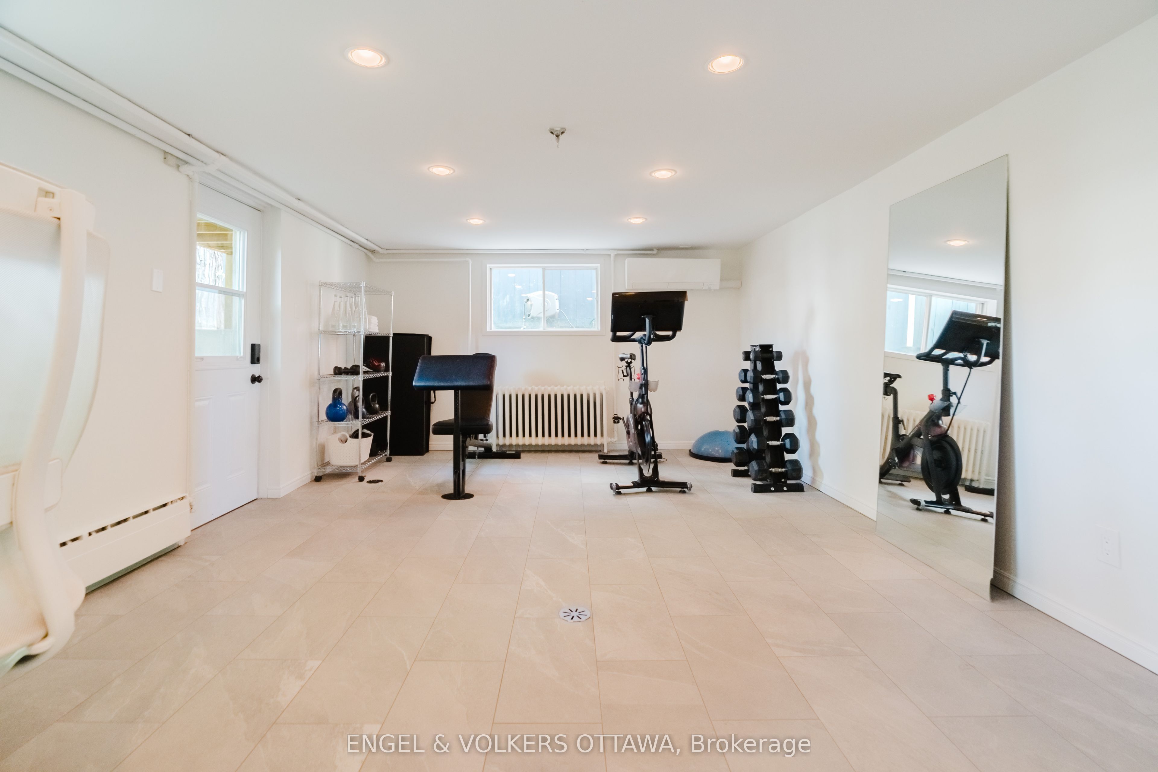 198 Stanley Avenue Property Photo 42
