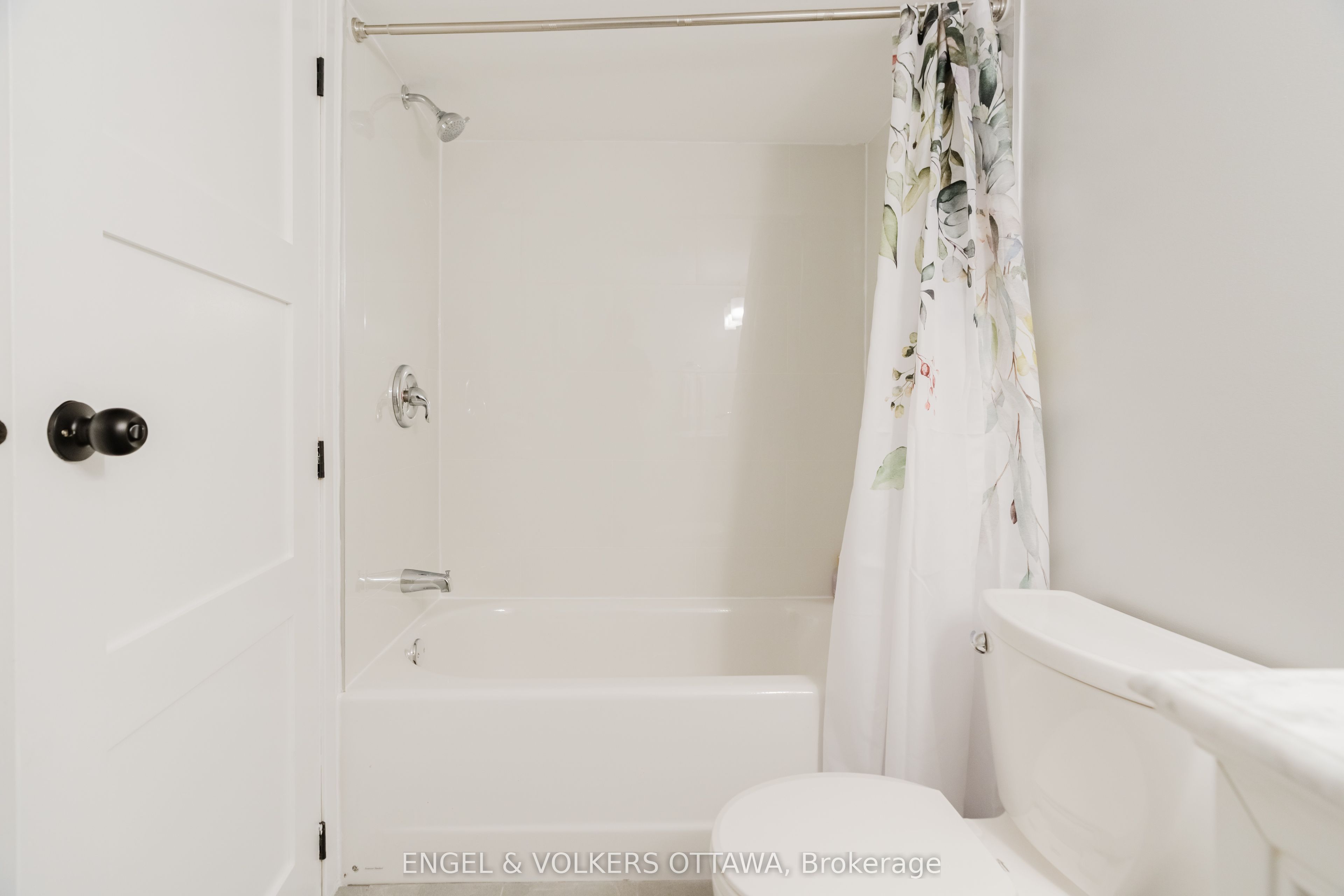198 Stanley Avenue Property Photo 44