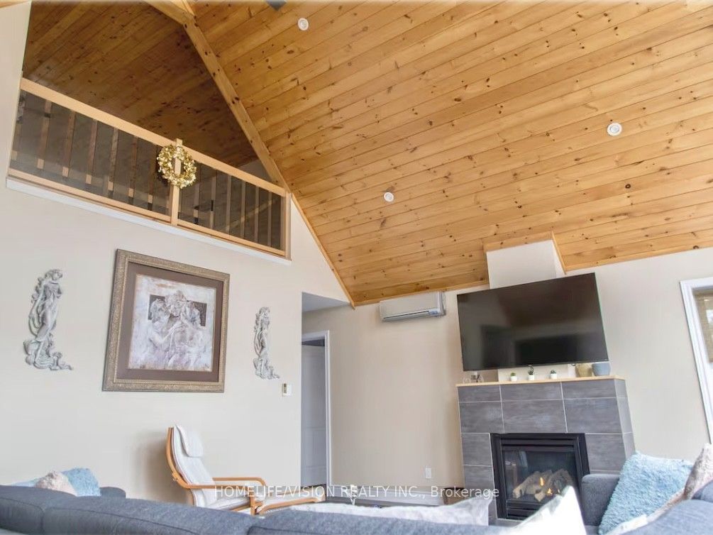 128 Bayview Drive Property Photo 3