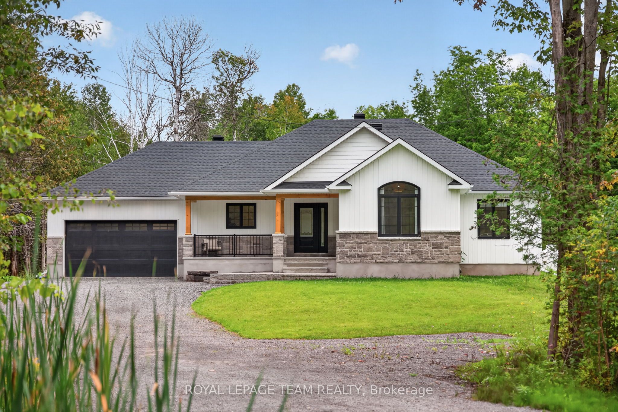 1007 Townline Road Property Photo 1