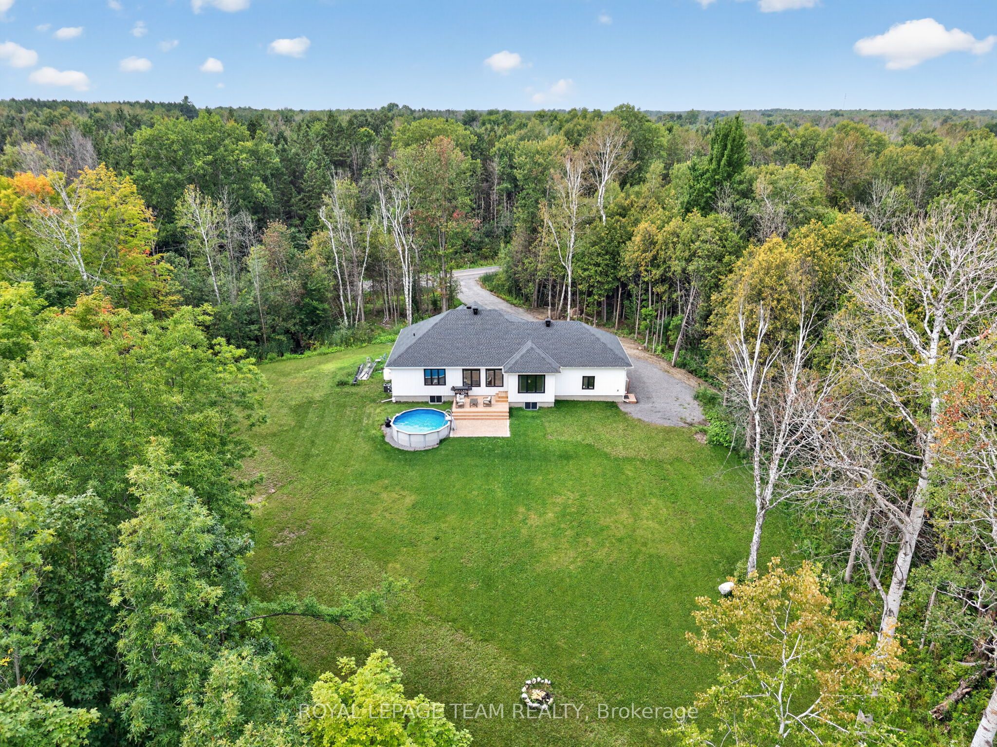 1007 Townline Road Property Photo 2