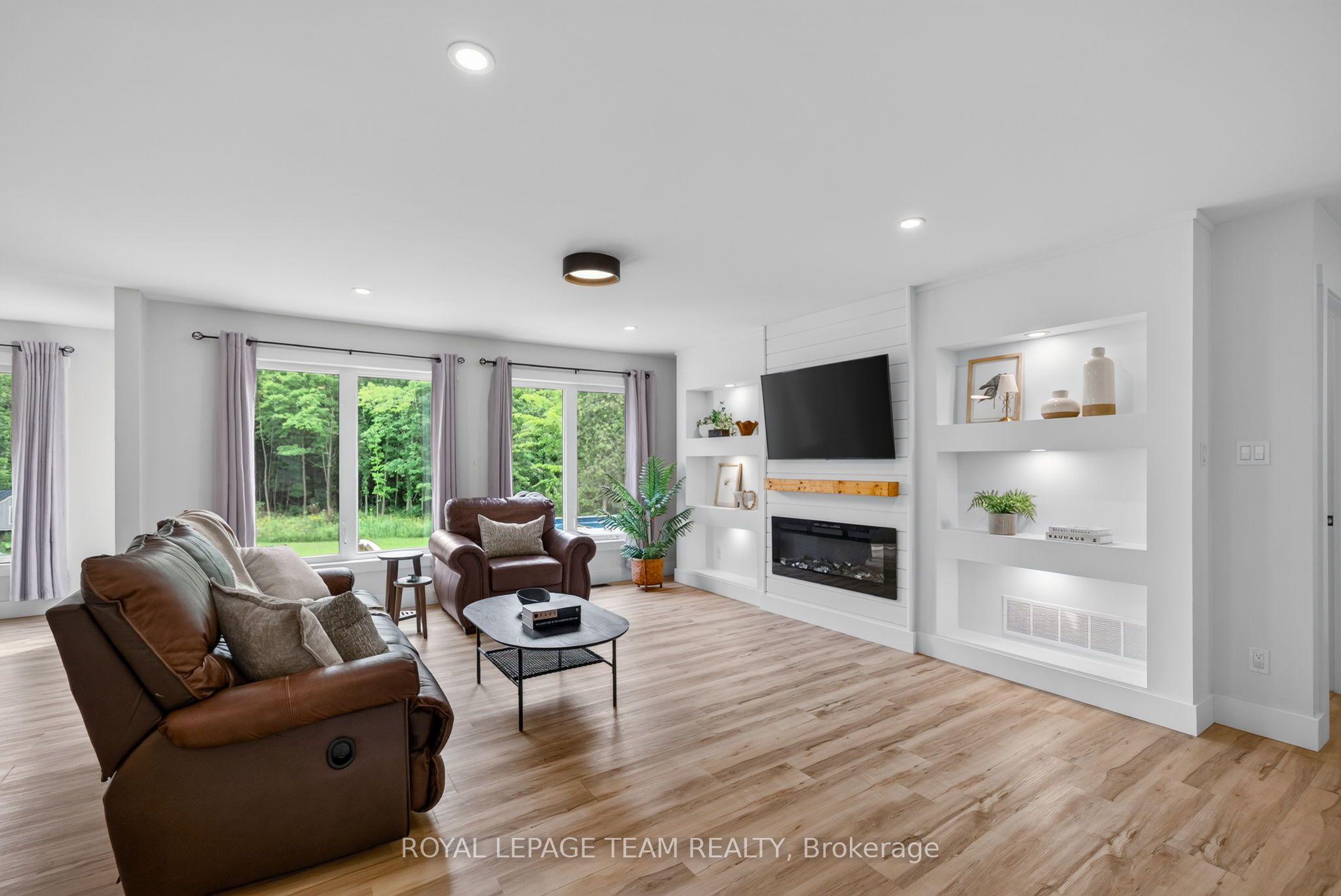 1007 Townline Road Property Photo 8