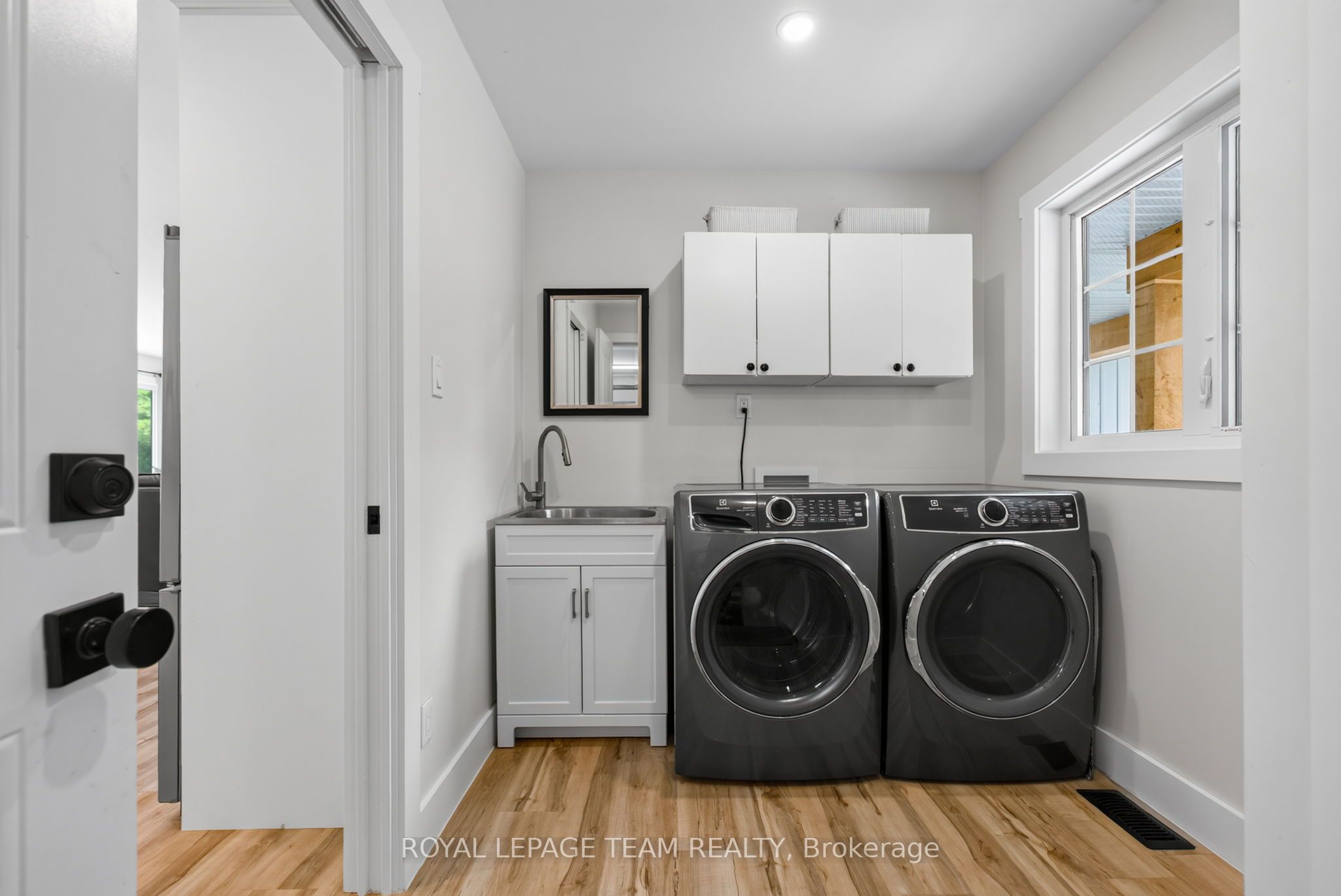 1007 Townline Road Property Photo 19