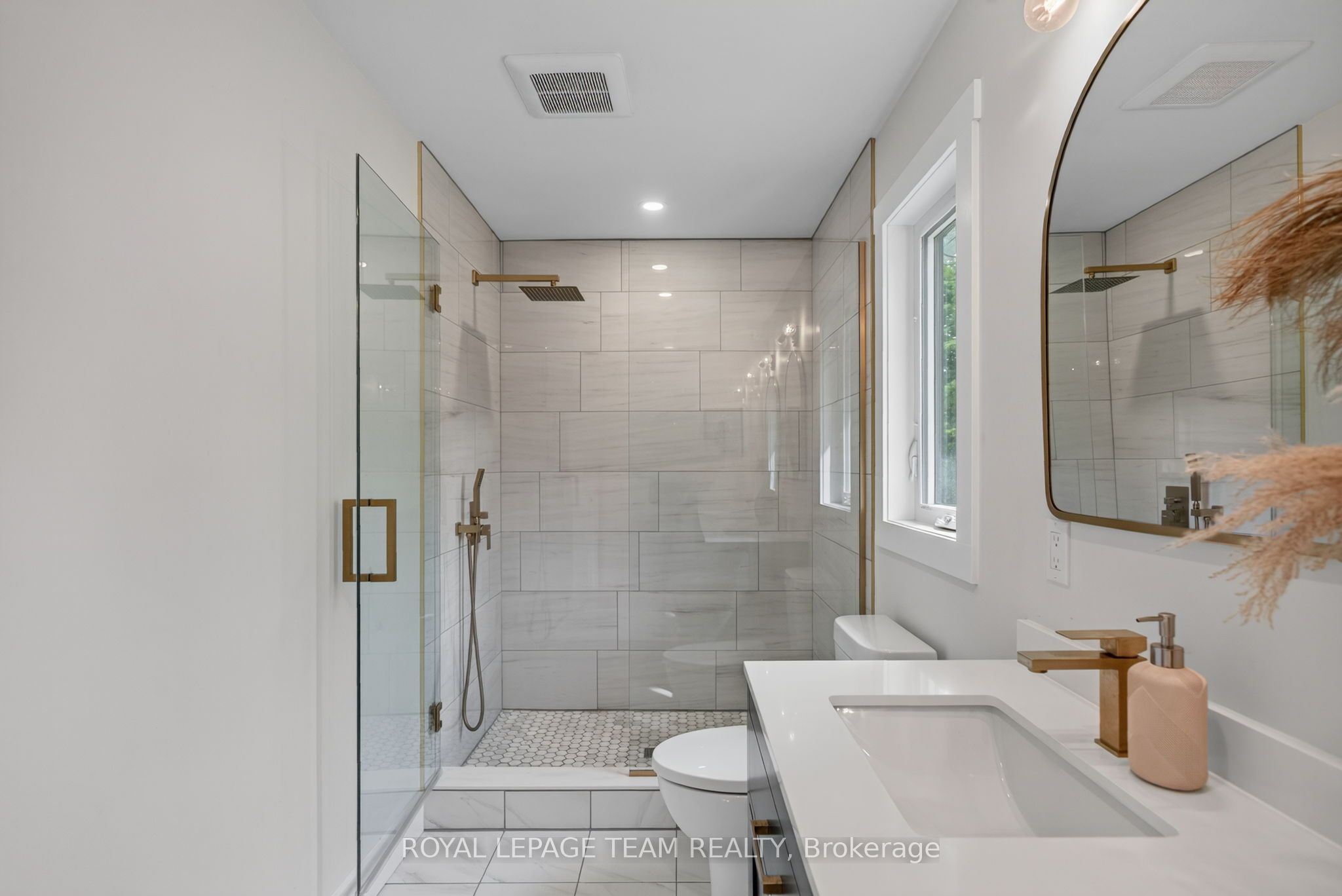 1007 Townline Road Property Photo 26