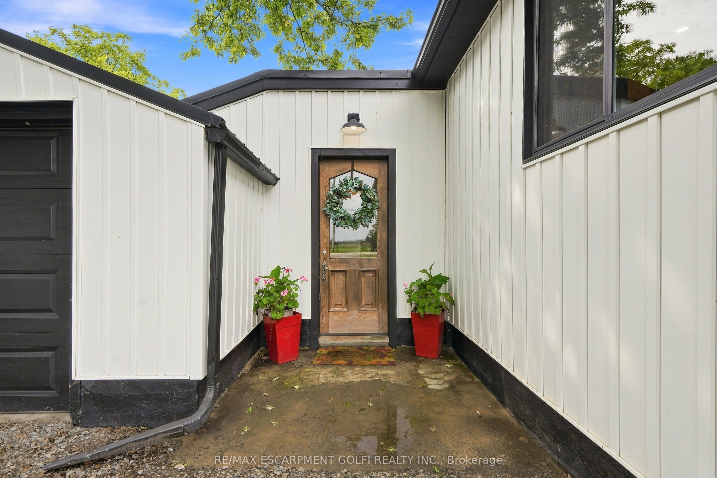 1368 Lorraine Road Property Photo 4