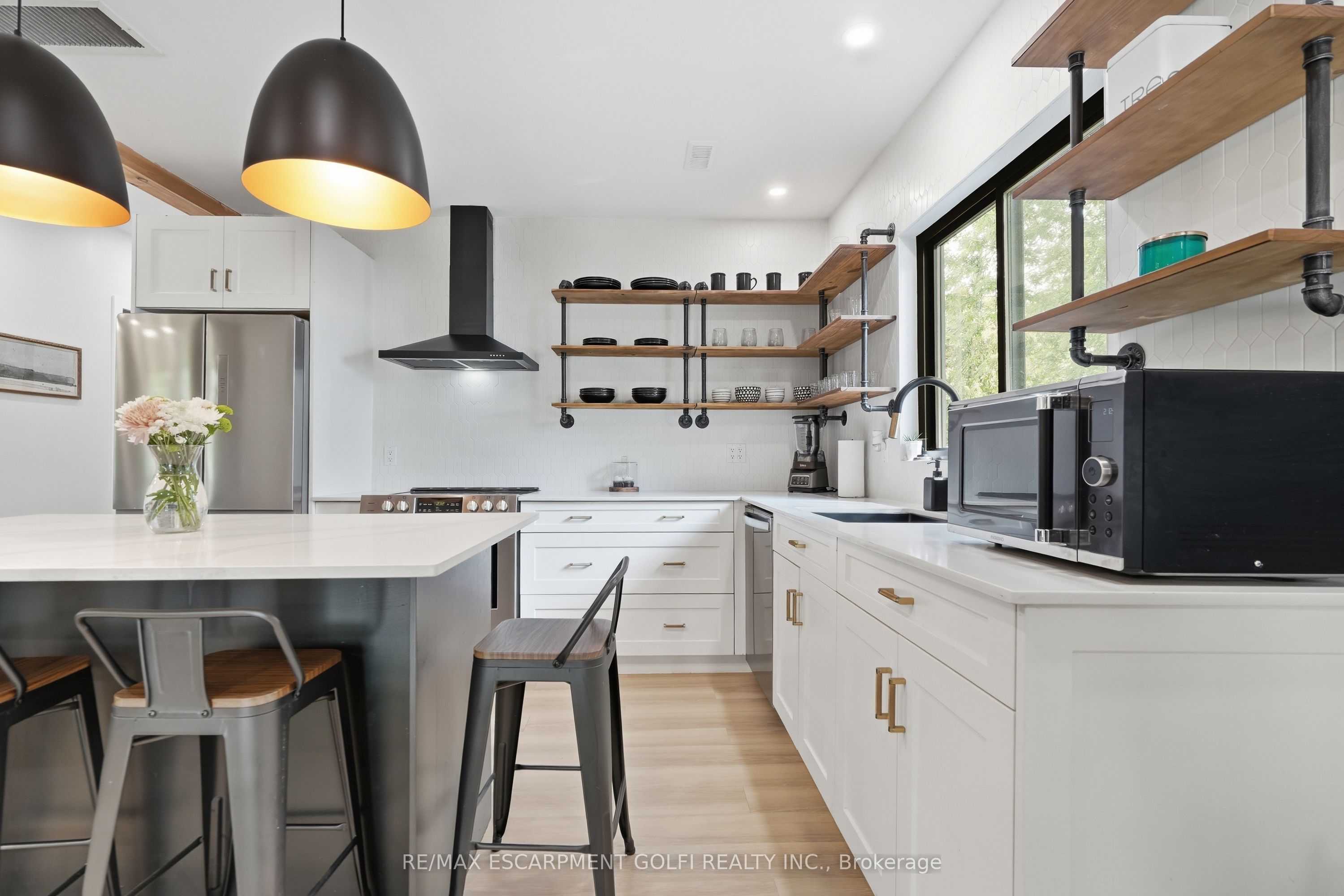1368 Lorraine Road Property Photo 14