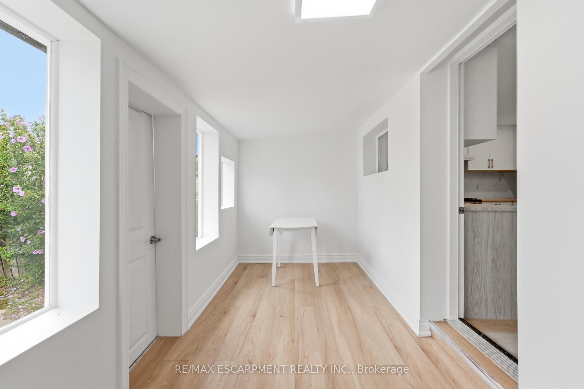 1062 Cannon Street E Property Photo 23