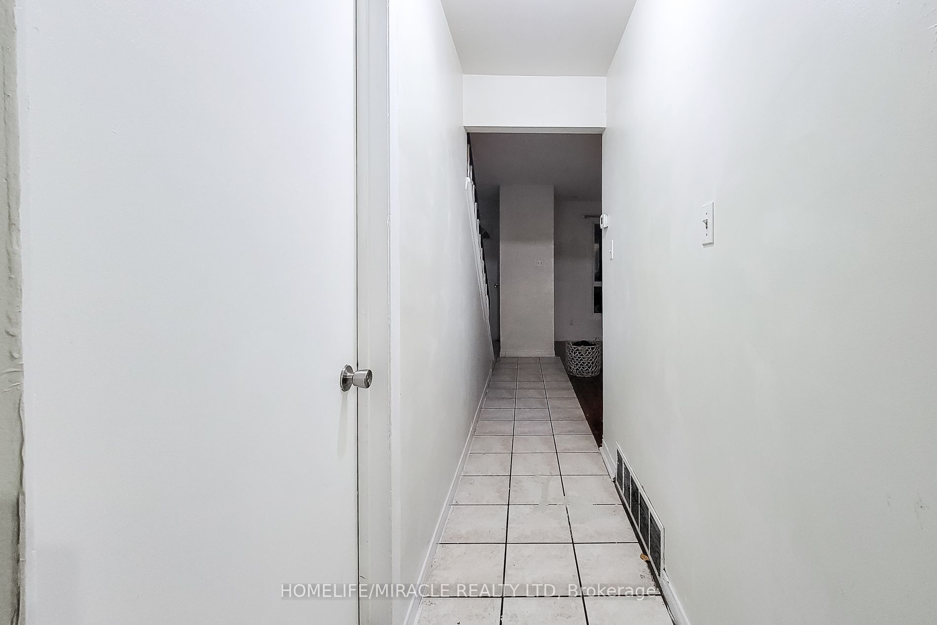 30 Jerome Crescent Property Photo 10